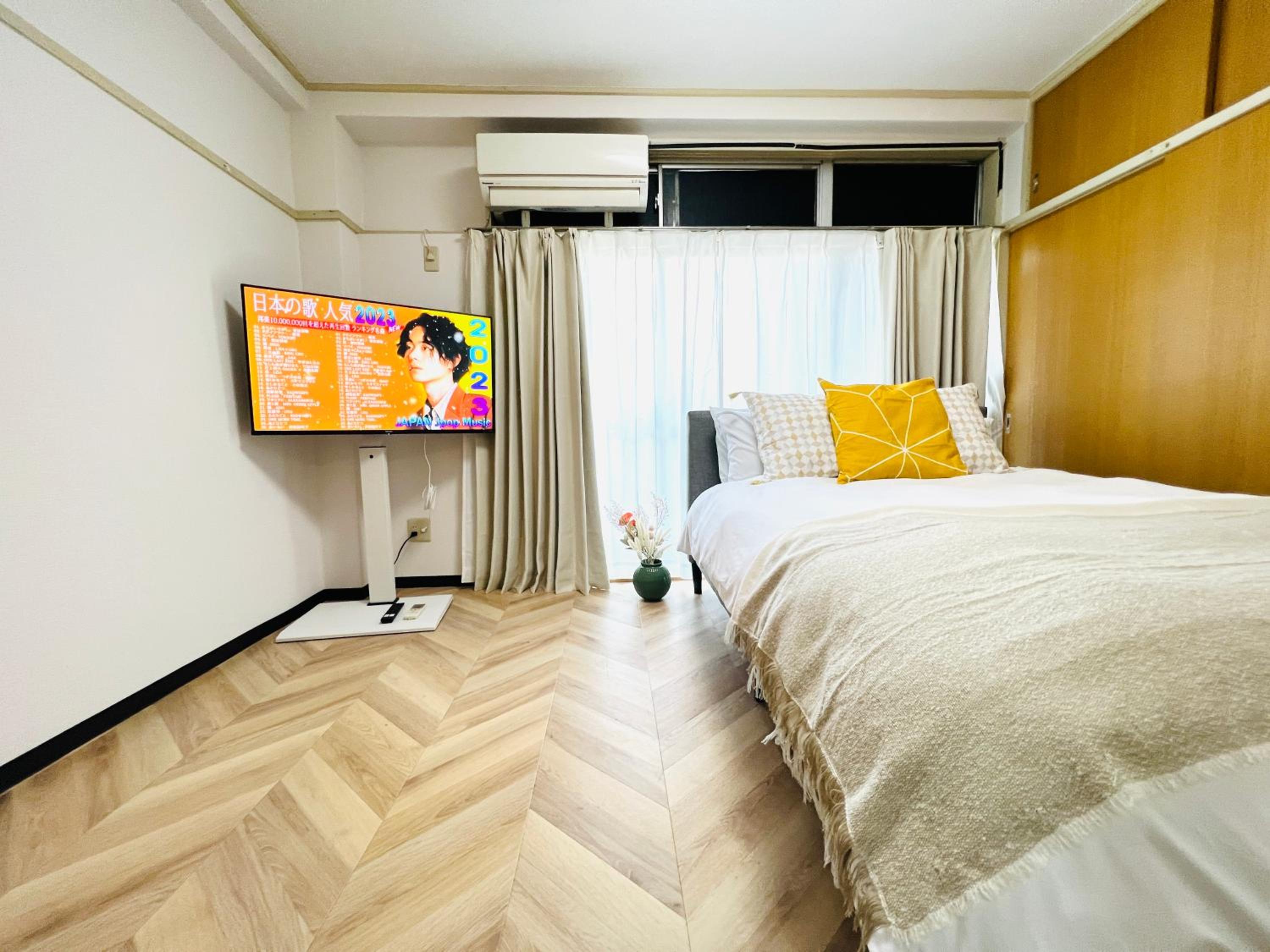 Two-Bedroom Apartment with Balcony photo 2
