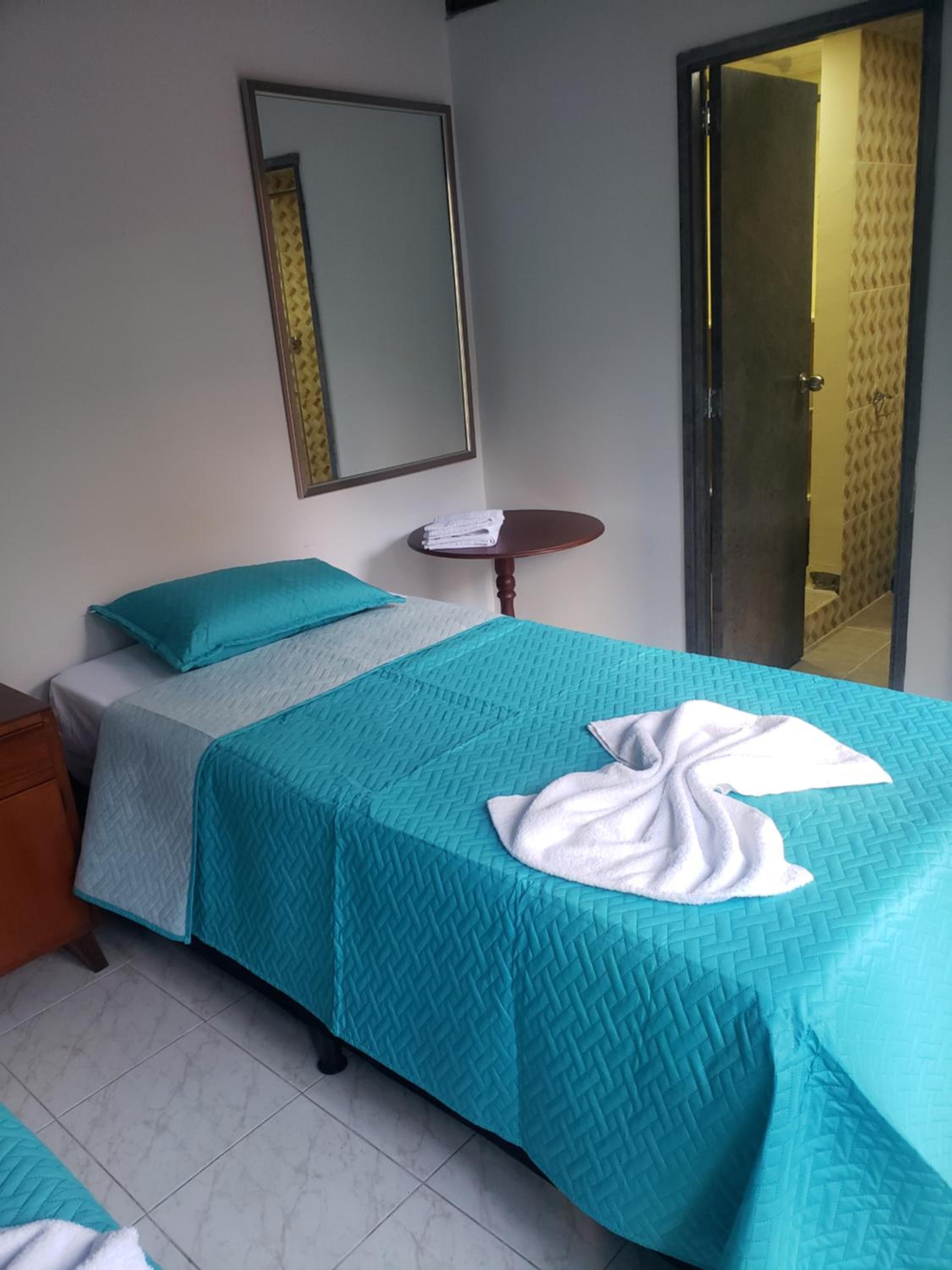Twin Room With Private Bathroom photo 3
