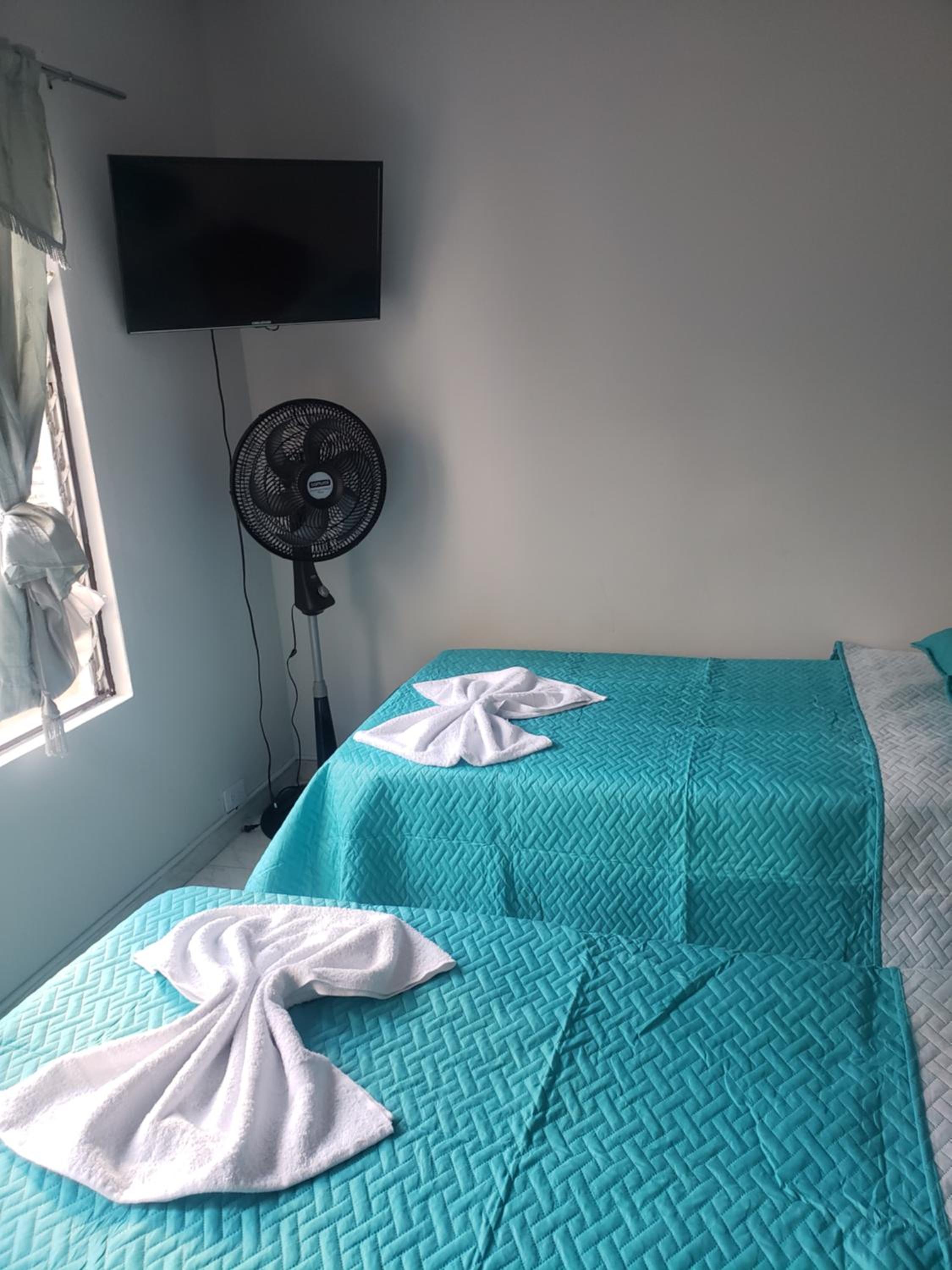 Twin Room With Private Bathroom photo 1