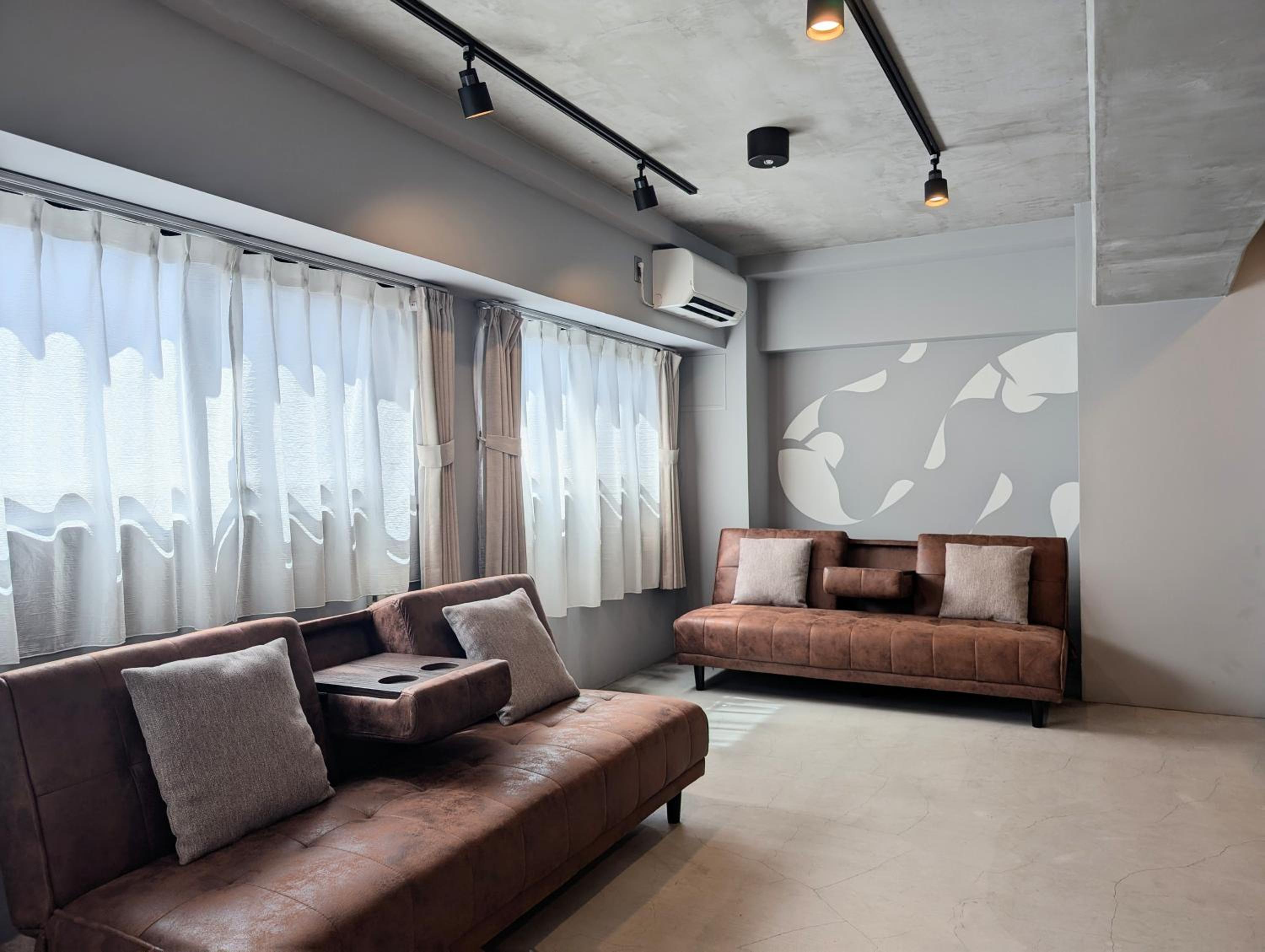 Family Room photo 3