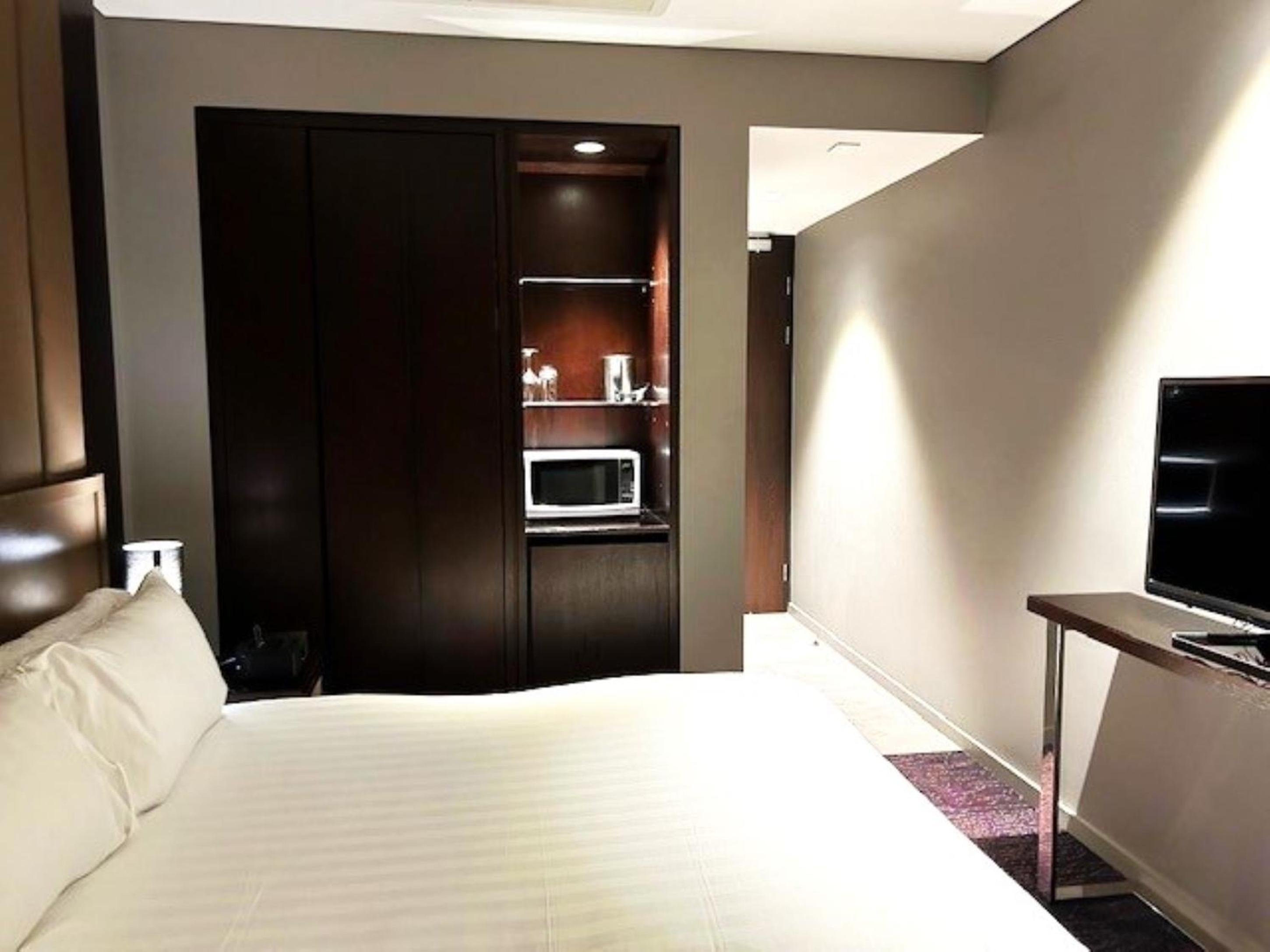 Atrium Room