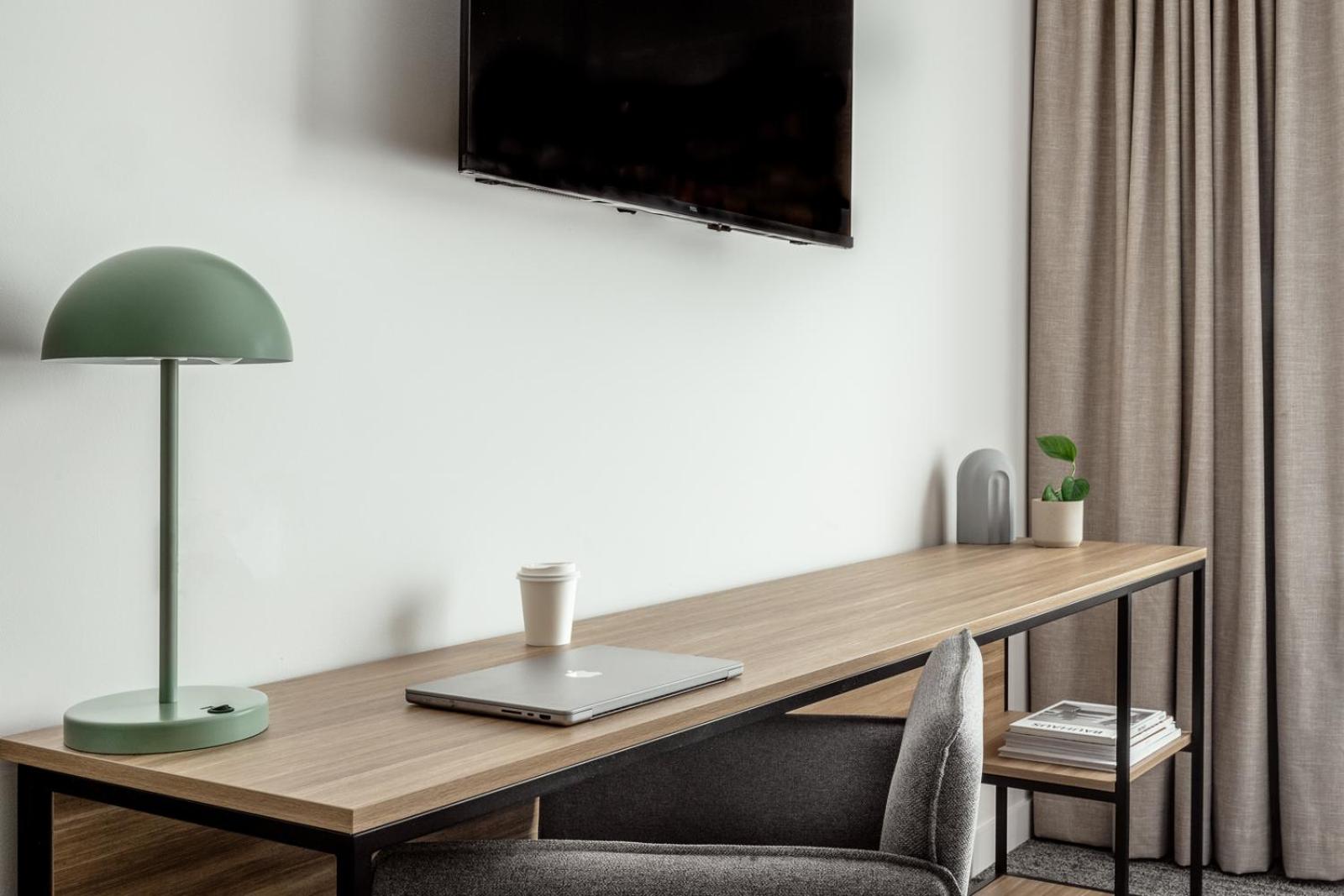 Studio Apartment with Kitchenette - Photo 5