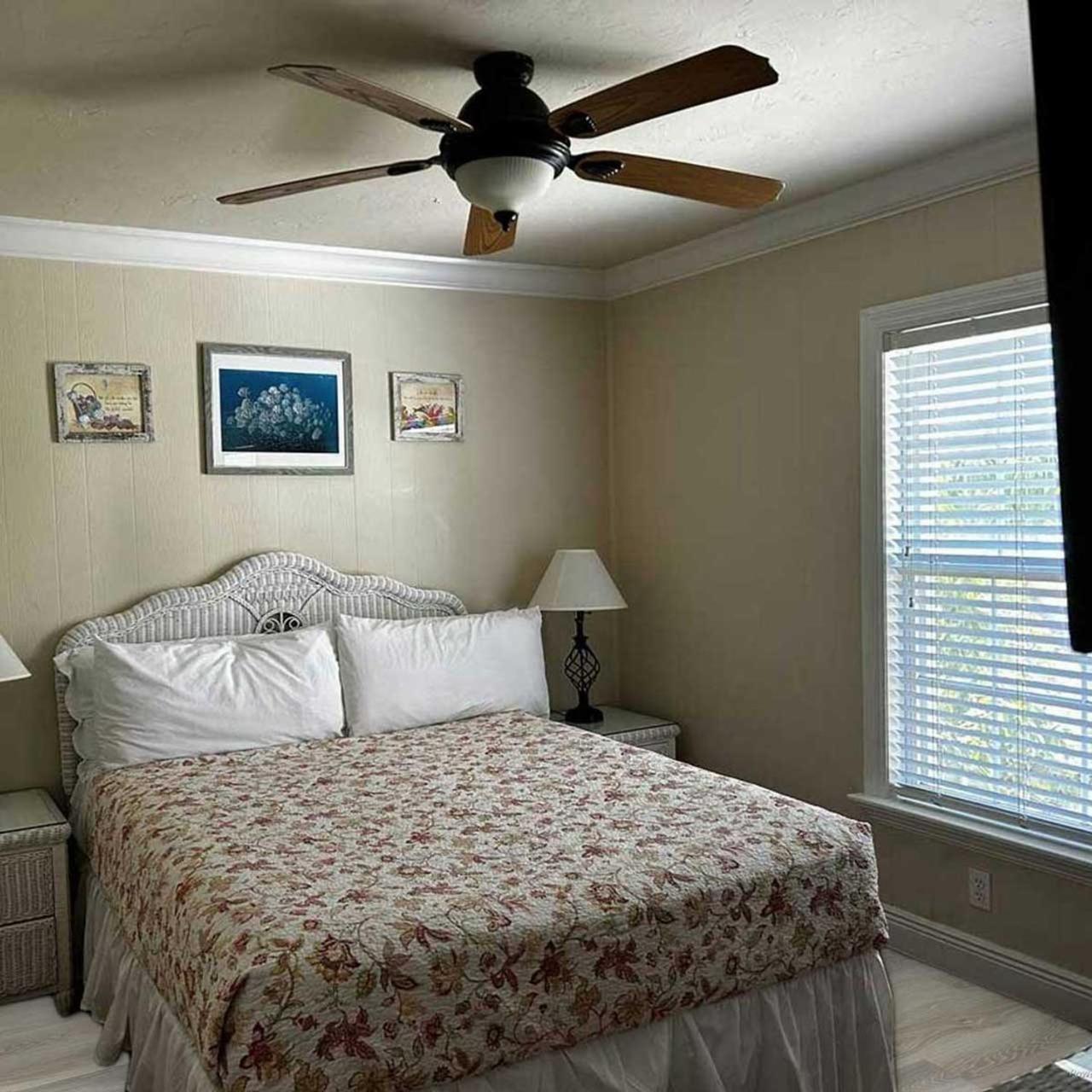 Two-Bedroom Apartment photo 2