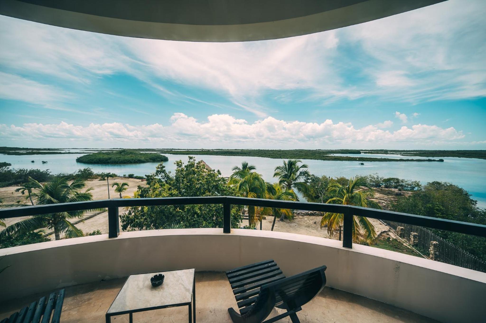 Suite with Lake View photo 3