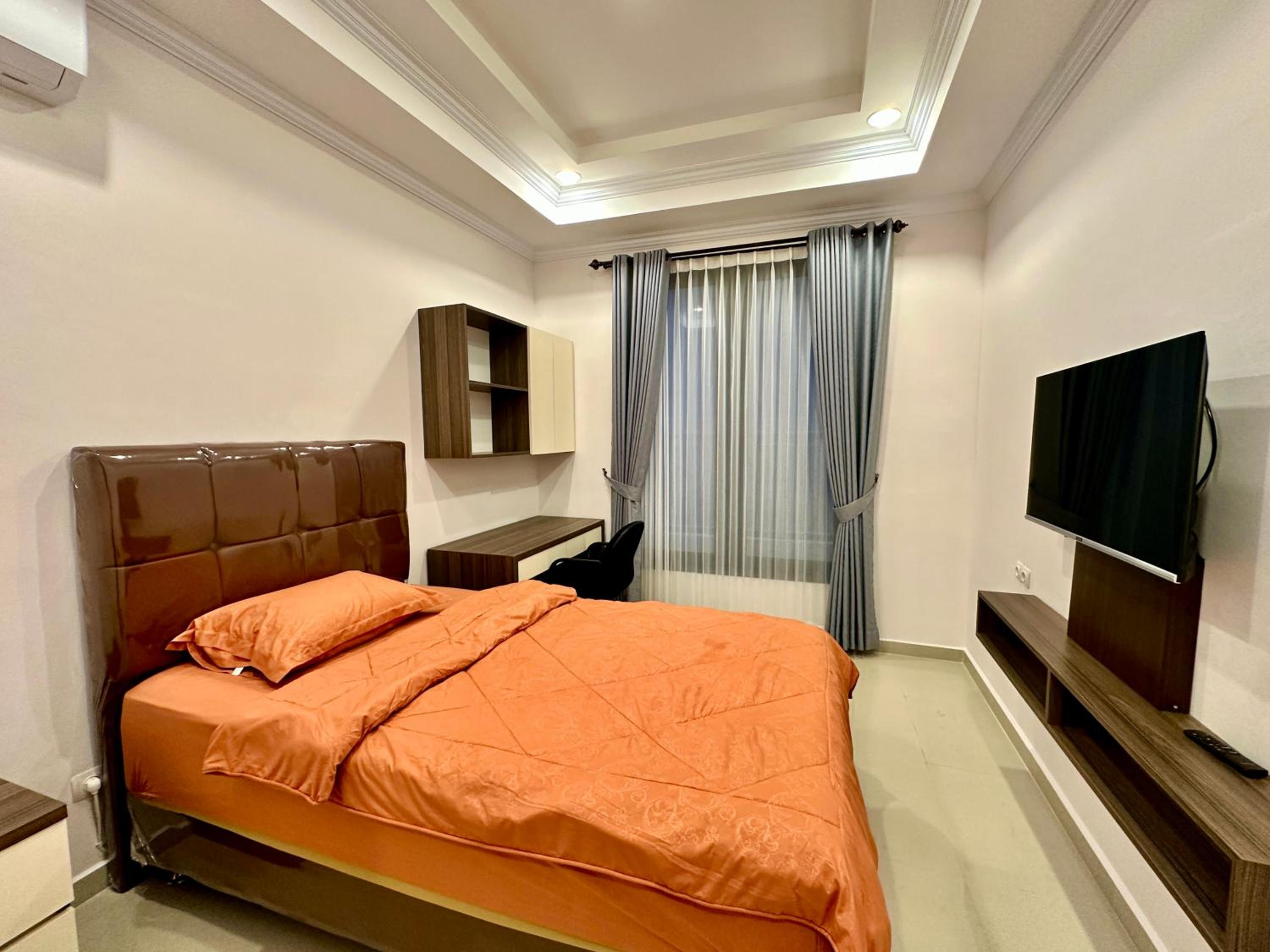 Single Room with Private Bathroom photo 1