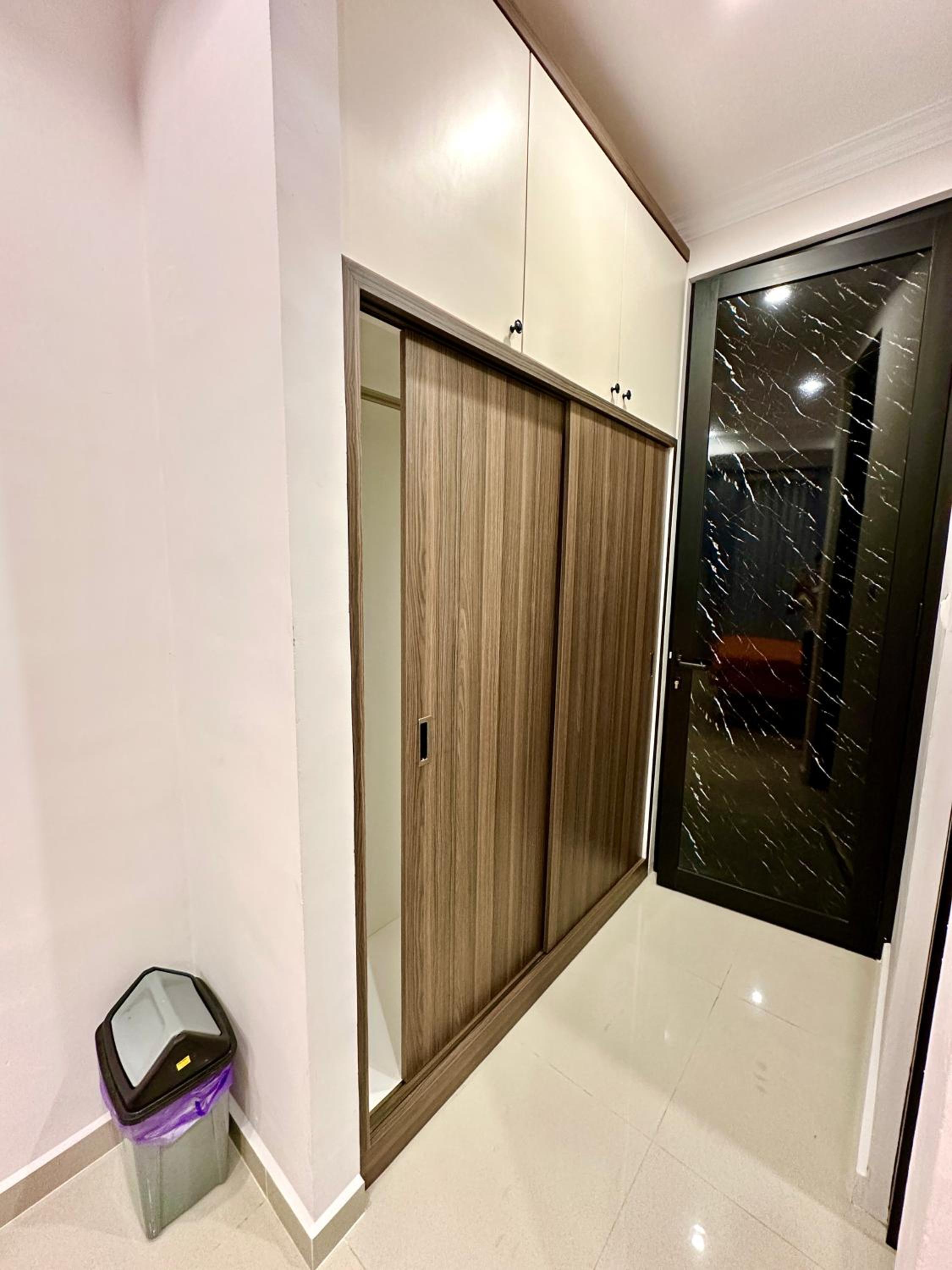 Single Room with Private Bathroom photo 2