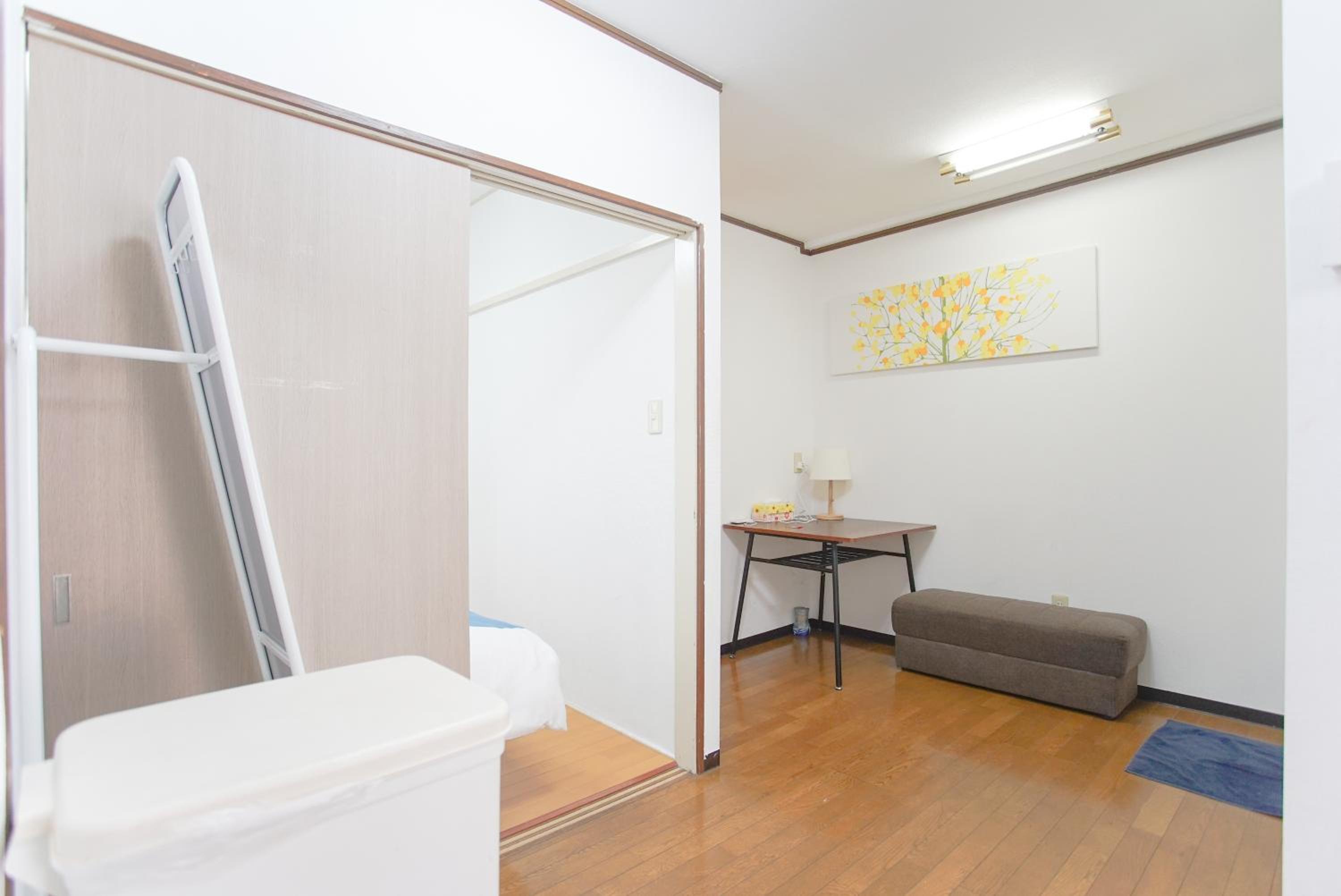 Two-Bedroom Apartment with Balcony photo 3