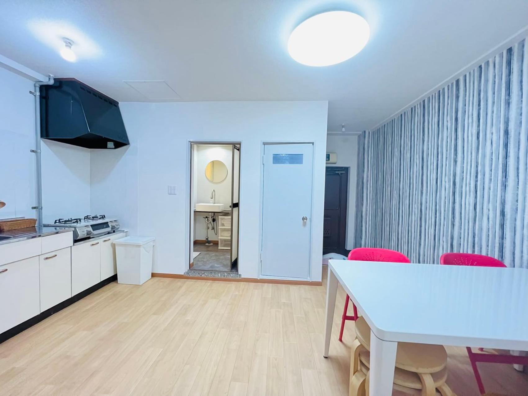 Two-Bedroom Apartment with Balcony photo 2