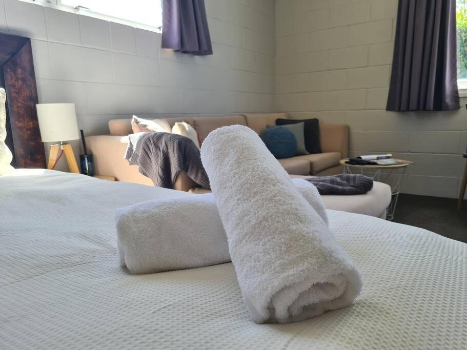 Studio Apartment with King Bed photo 3