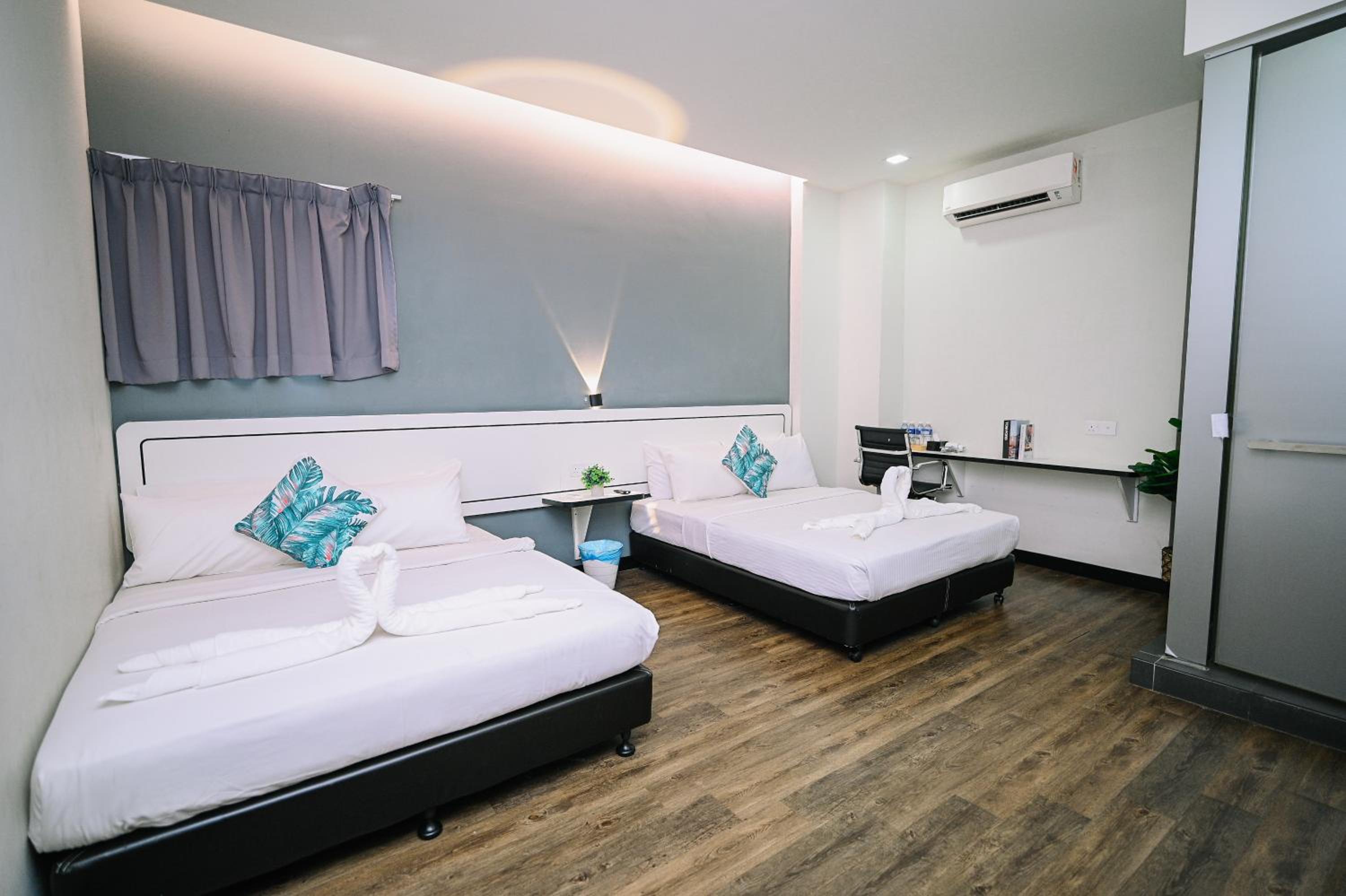 Deluxe Family Room