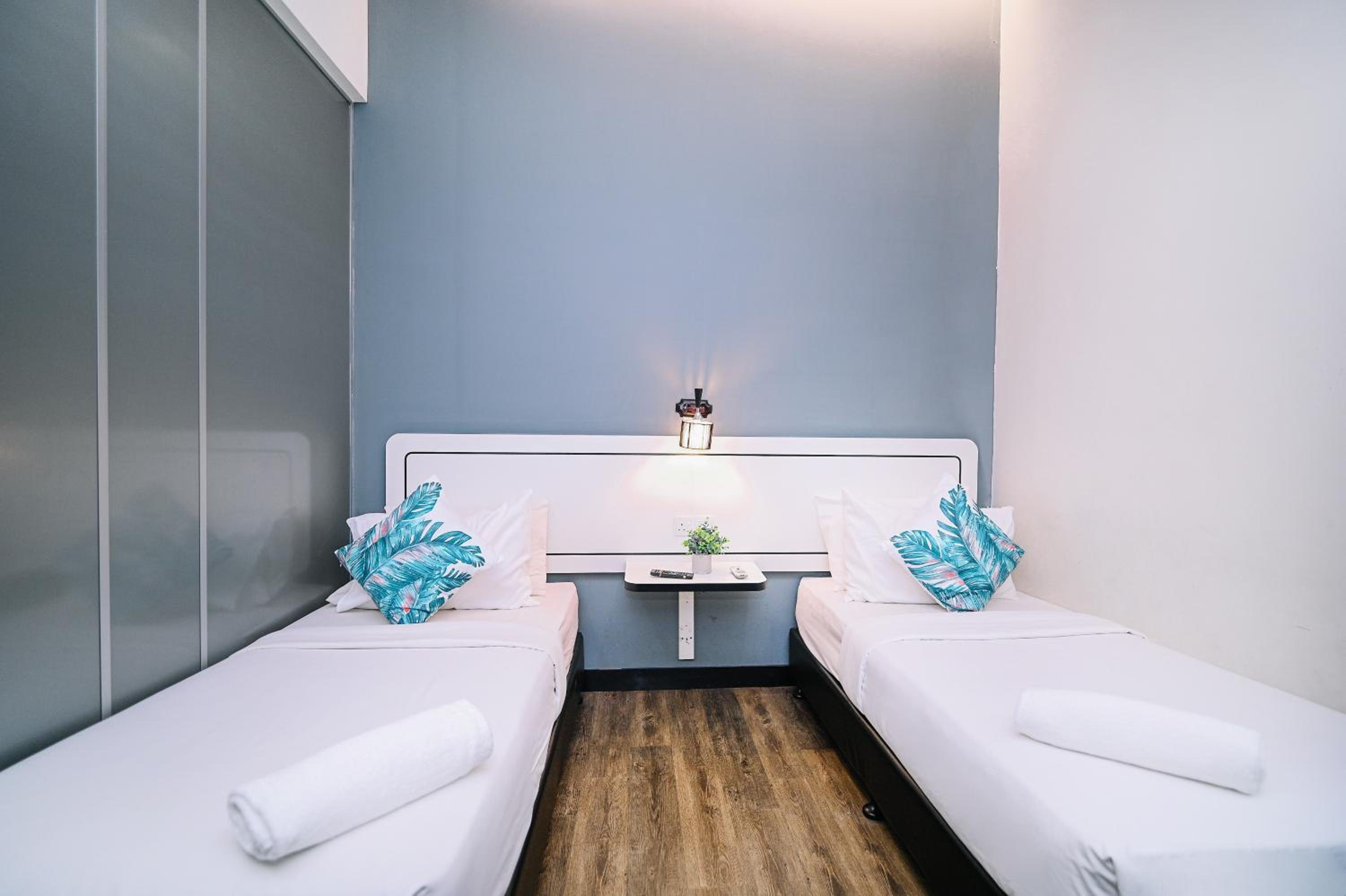 Standard Twin Room - Photo 5
