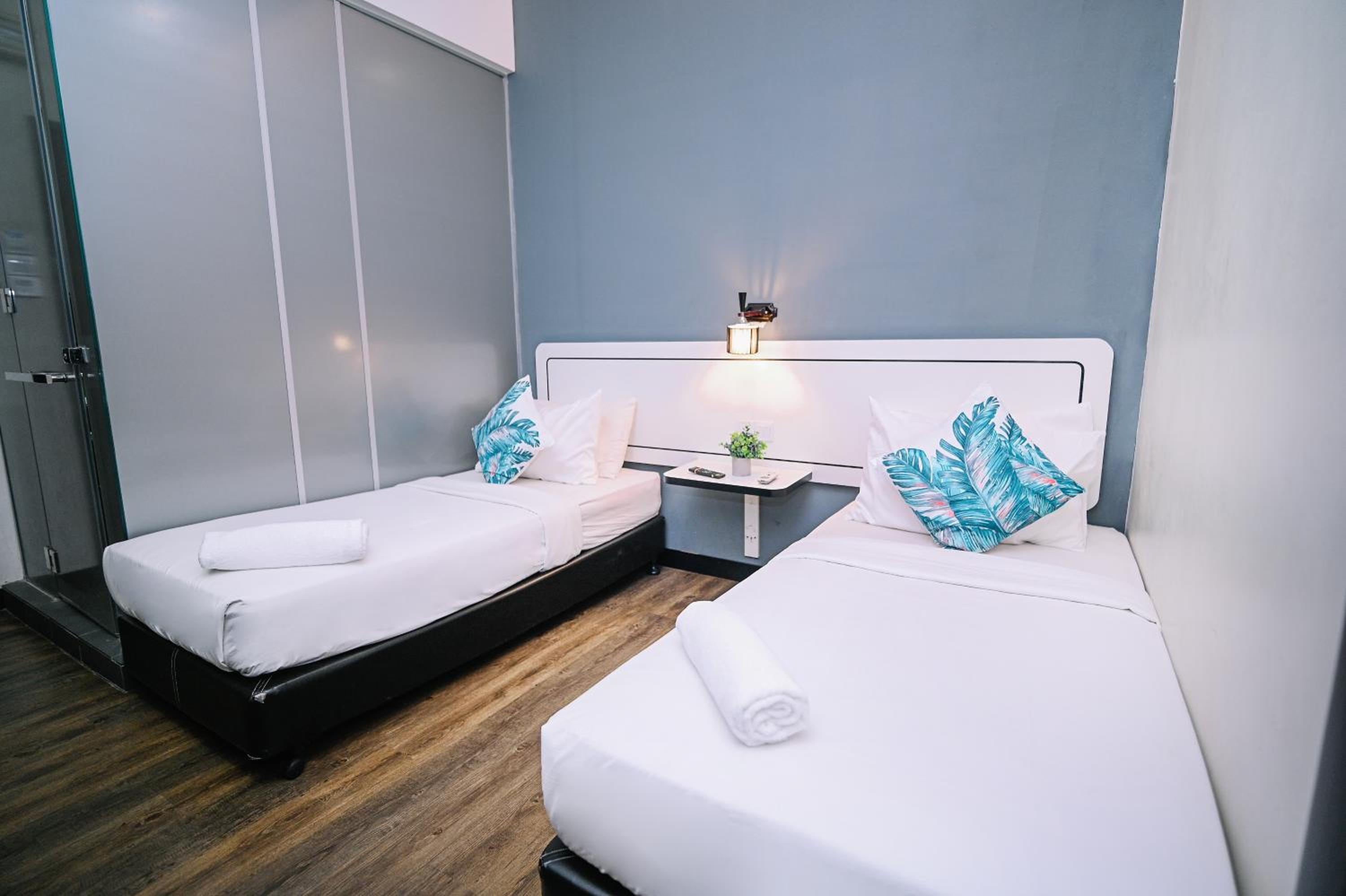 Standard Twin Room - Photo 4