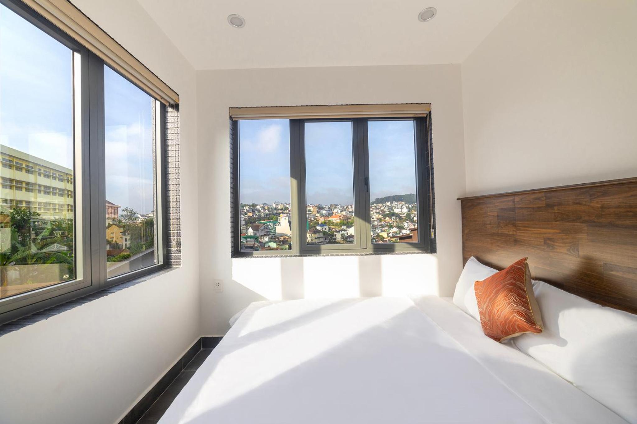 Two-Bedroom Apartment With City View