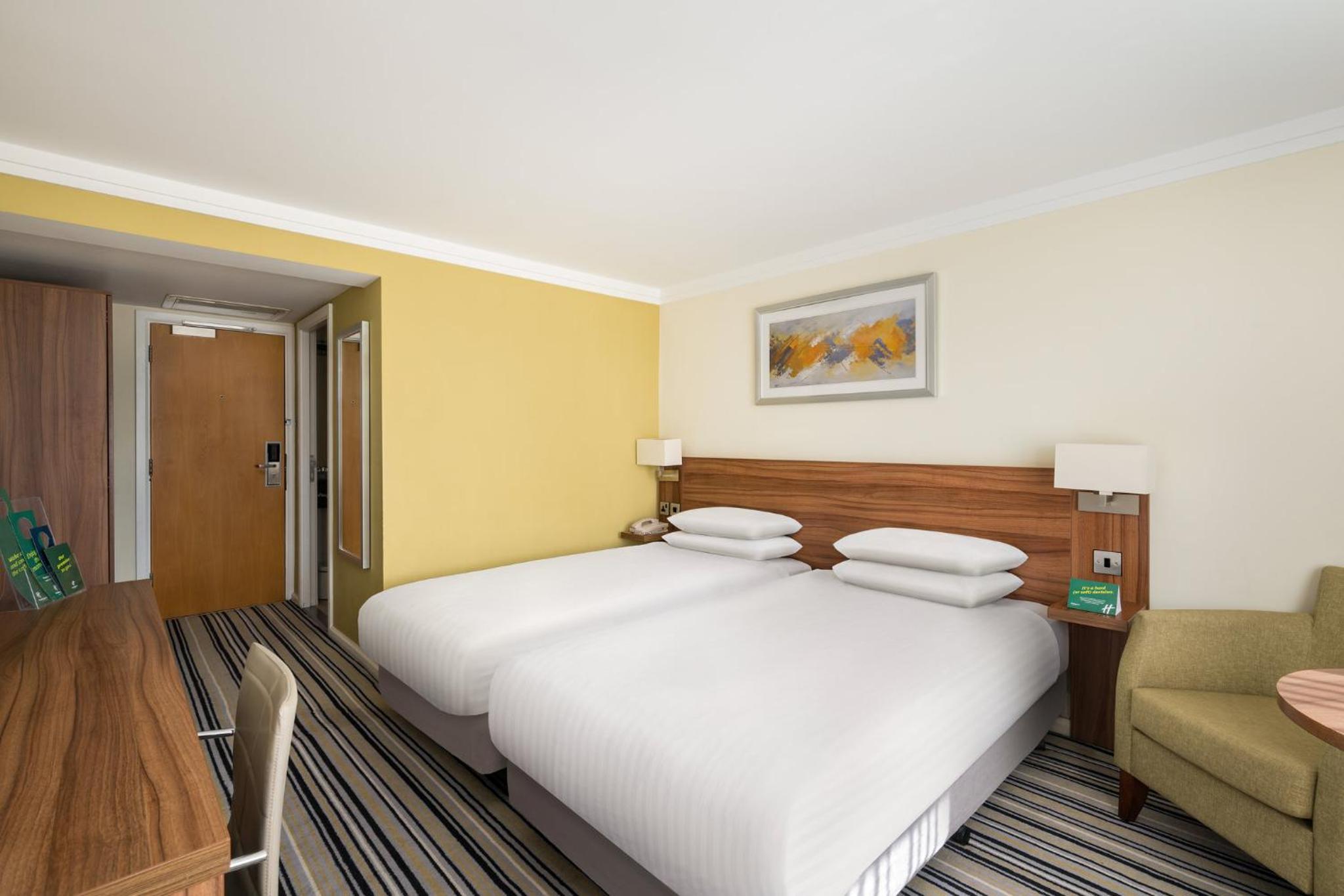 Standard Room photo 2