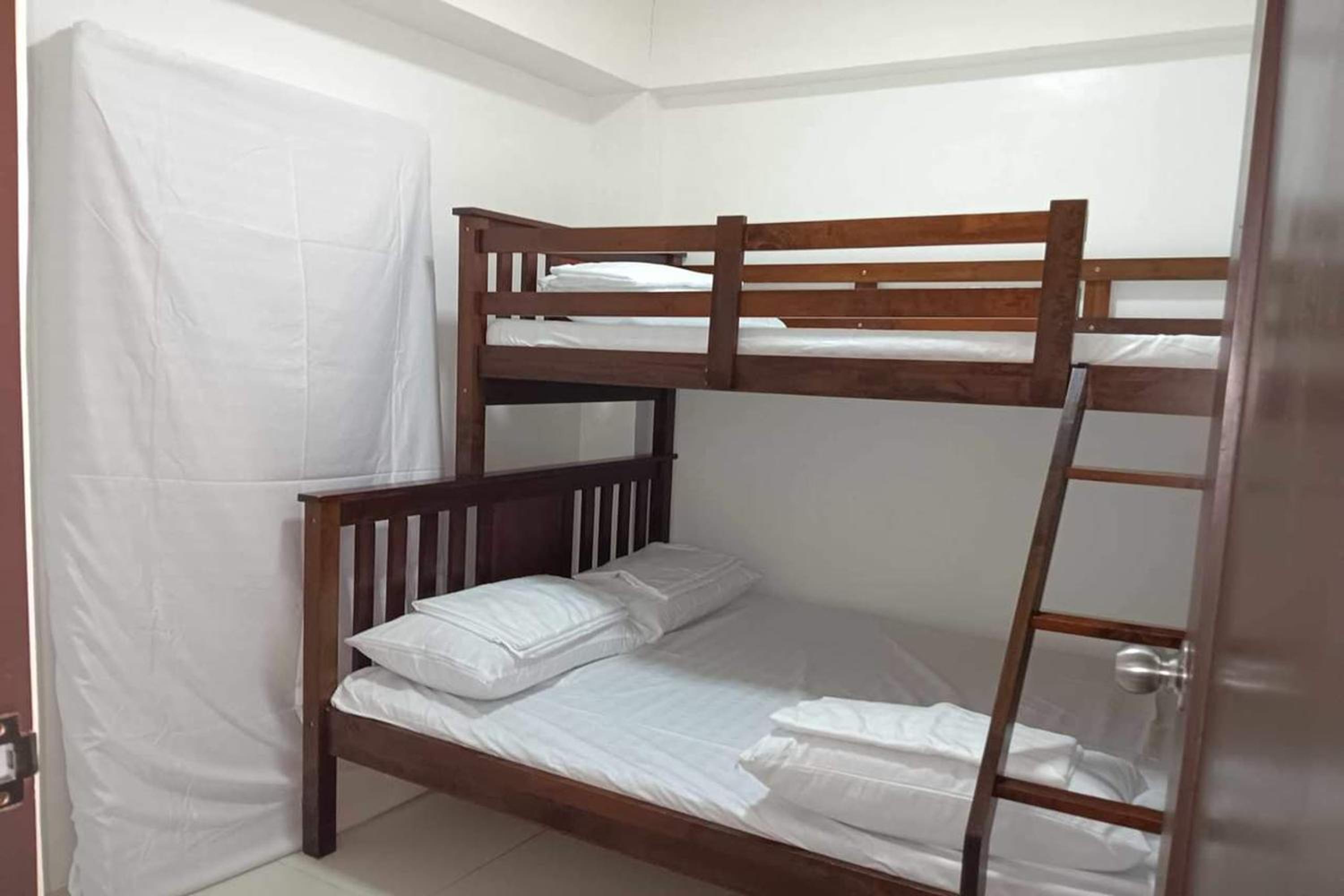 Two-Bedroom House - Photo 4