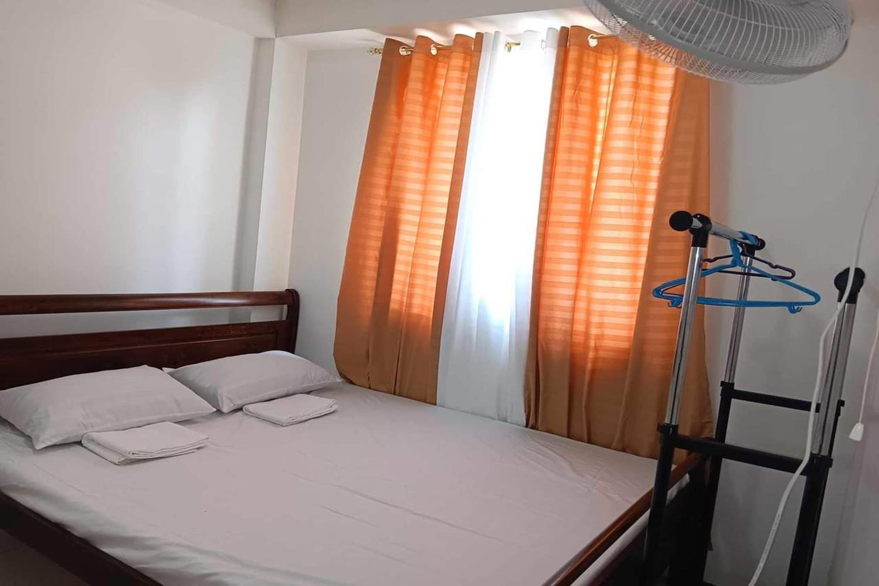 Two-Bedroom House - Photo 7