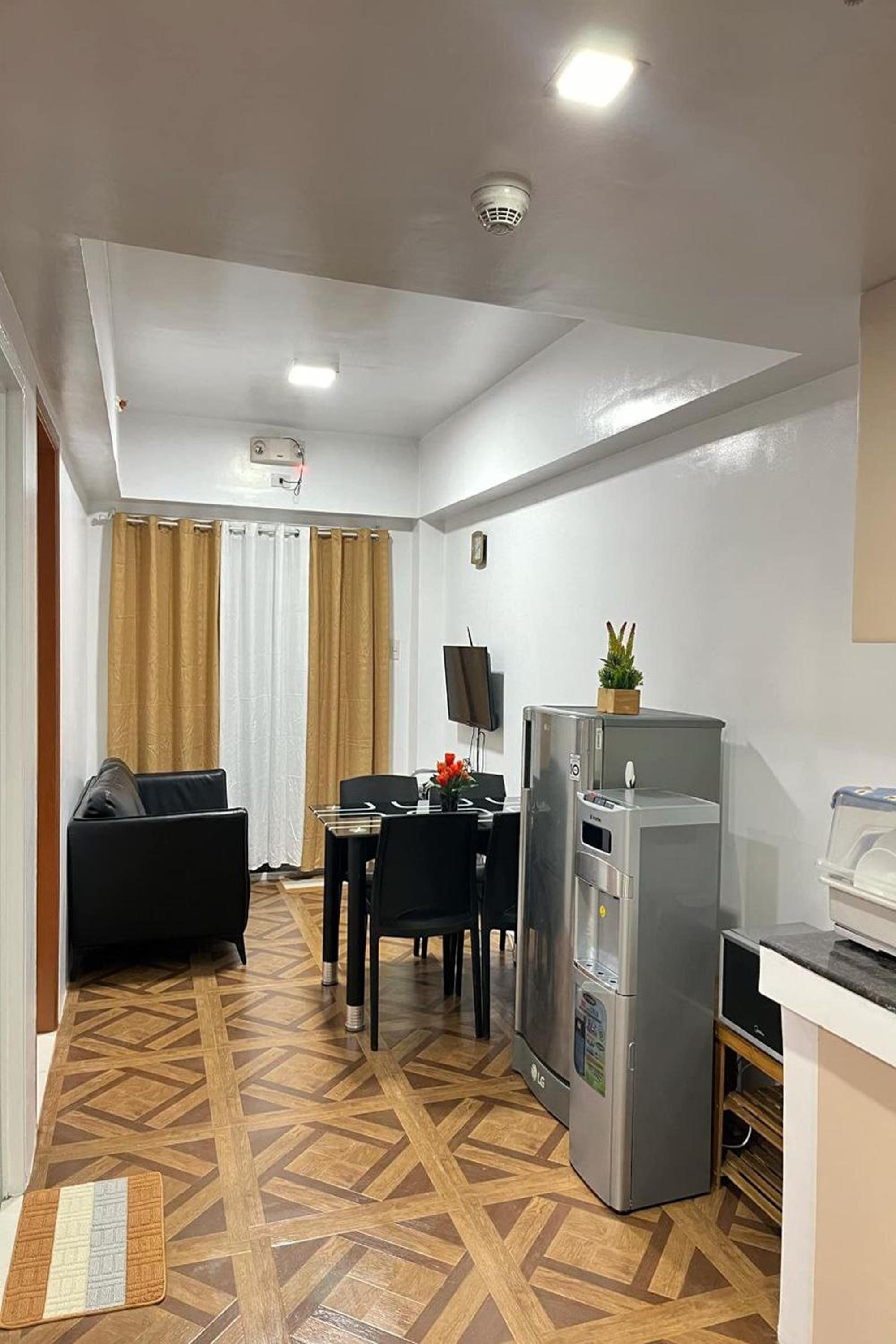 Two-Bedroom House - Photo 16