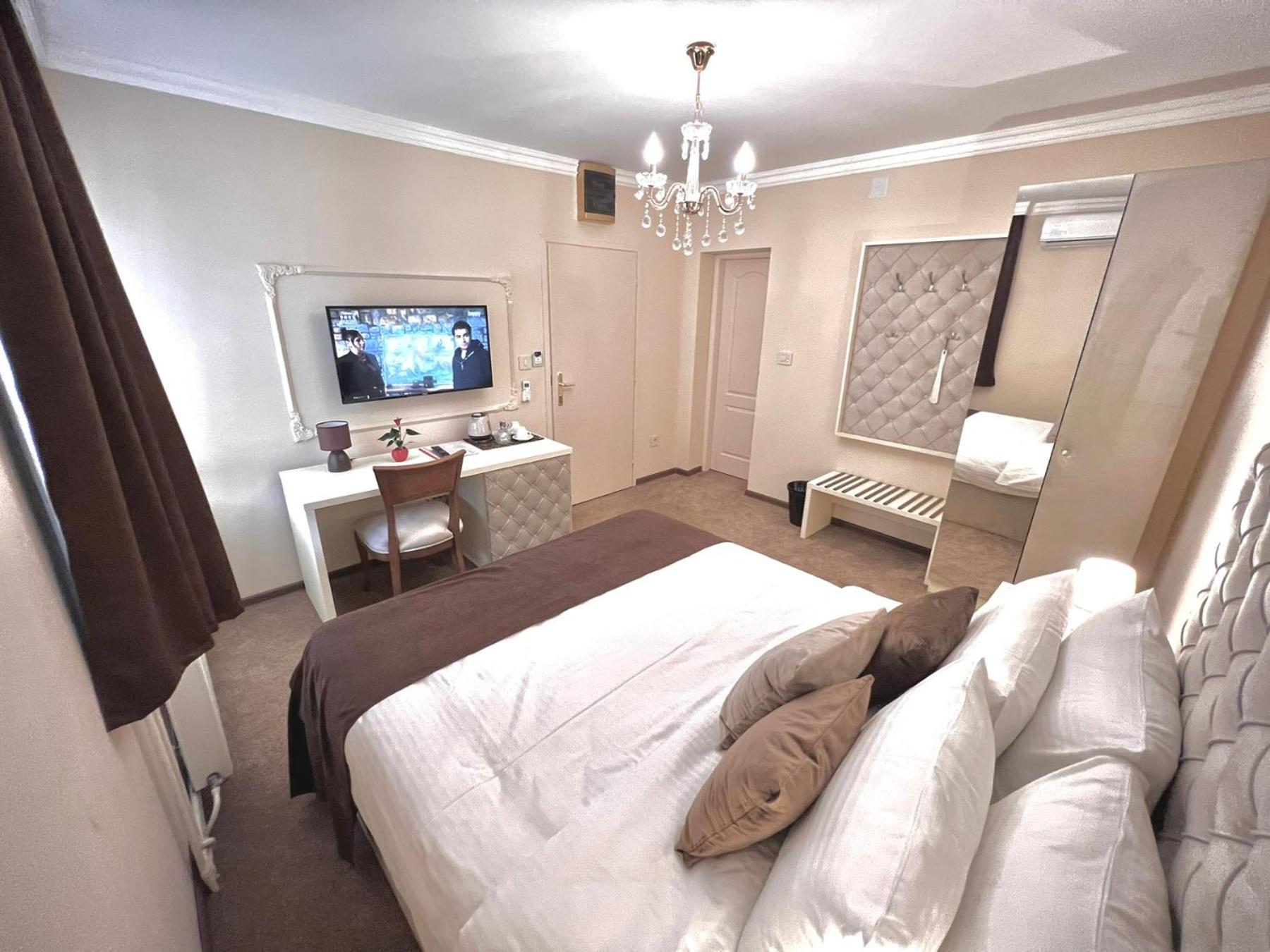 Deluxe Queen Room photo 2