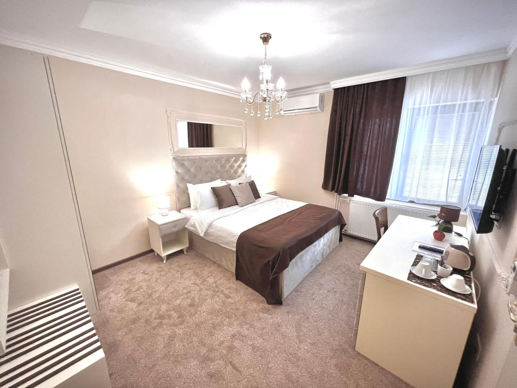 Deluxe Queen Room photo 3