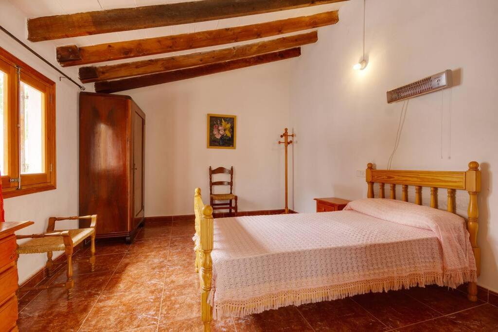 Casa de cuatro habitaciones