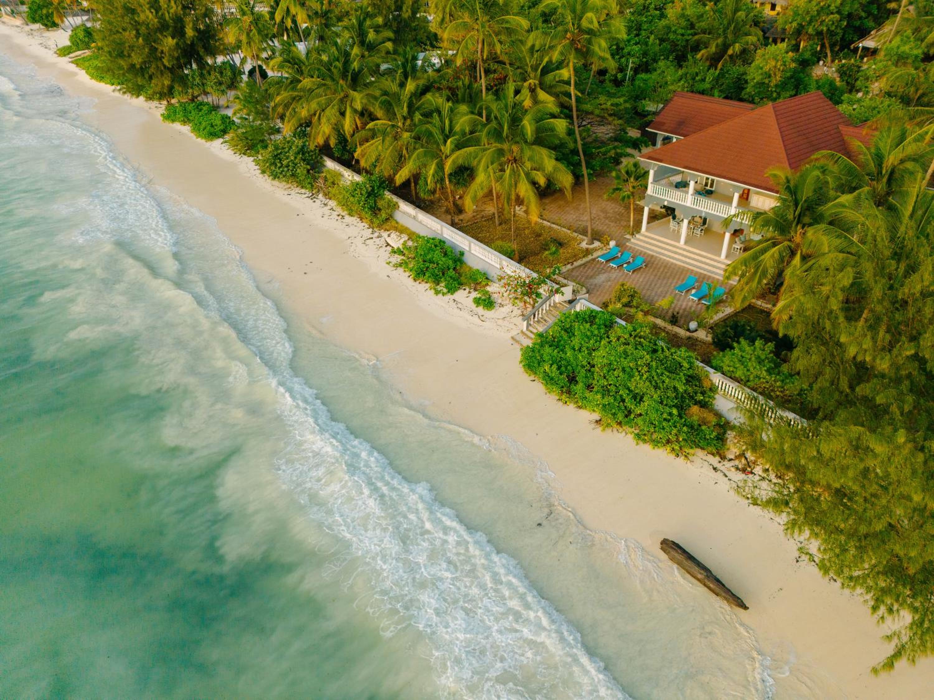 Villa photo 2