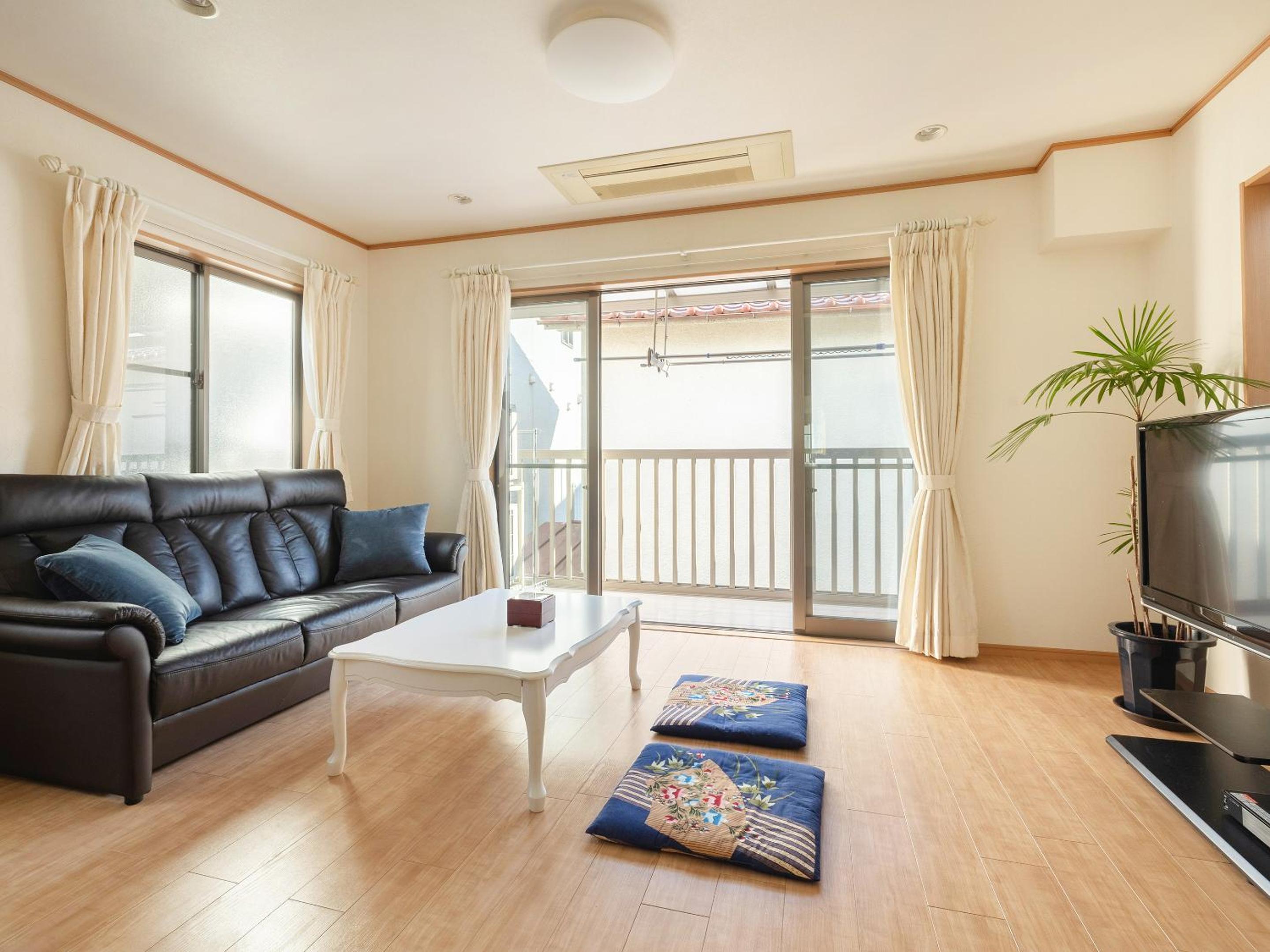 Three-Bedroom Apartment photo 1