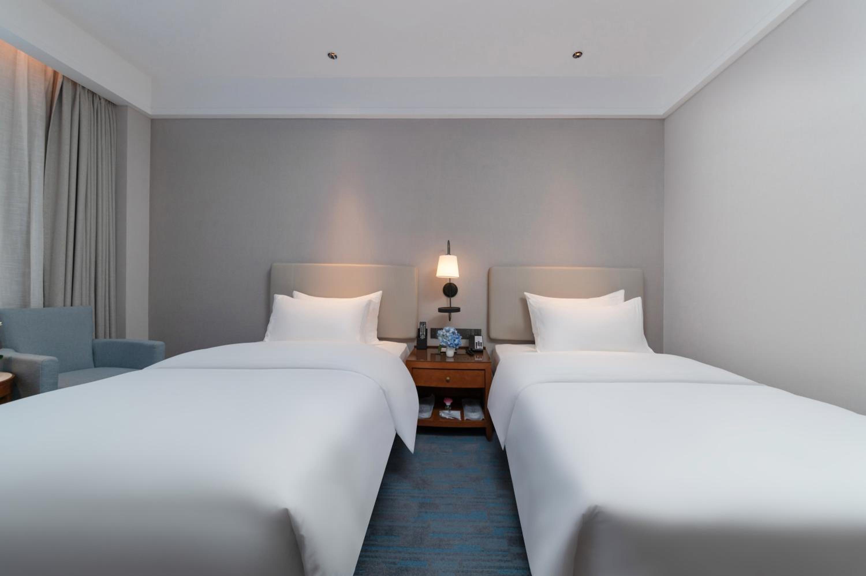Business Twin Room photo 2