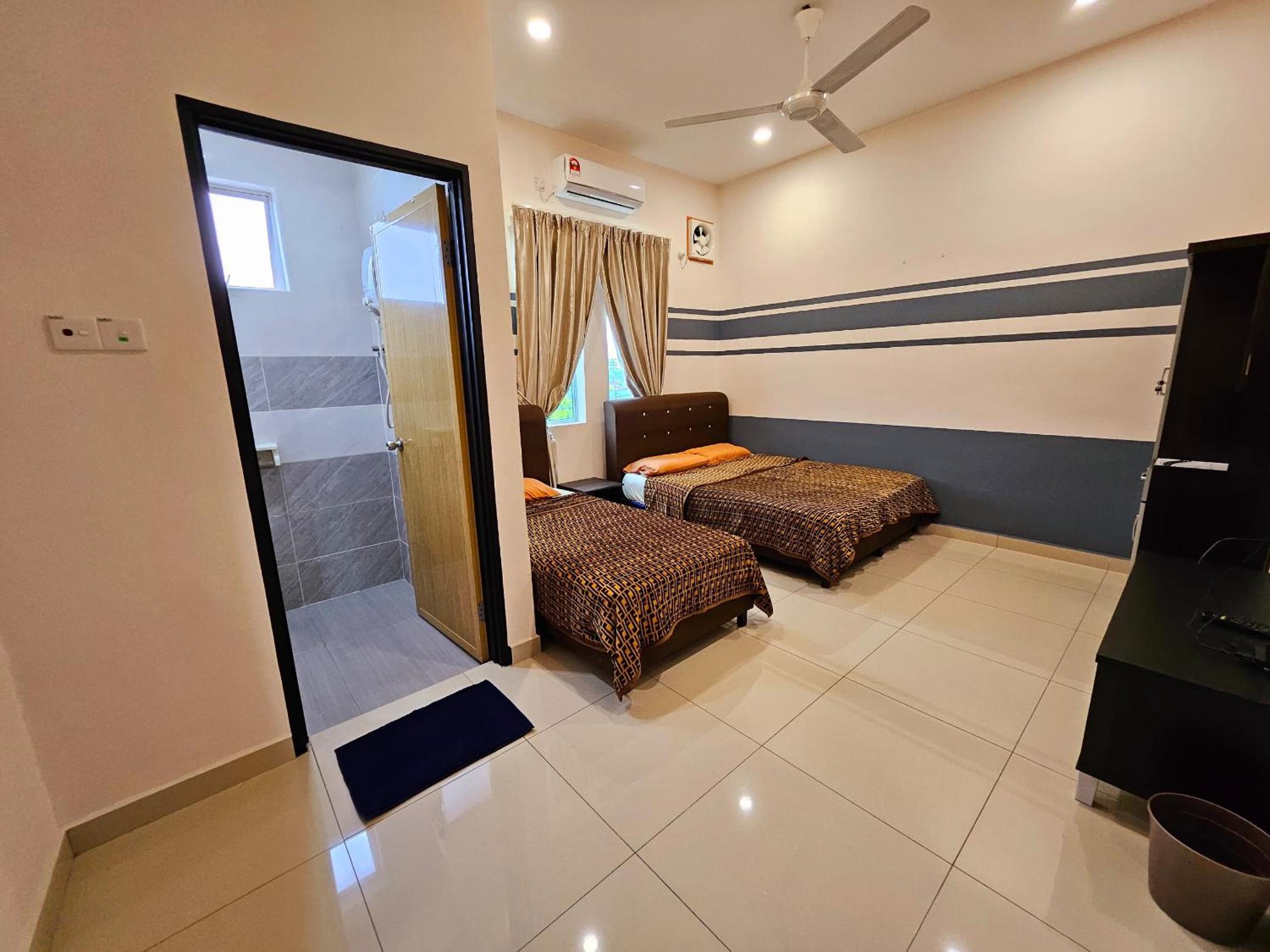 Triple Room with Private Bathroom photo 1