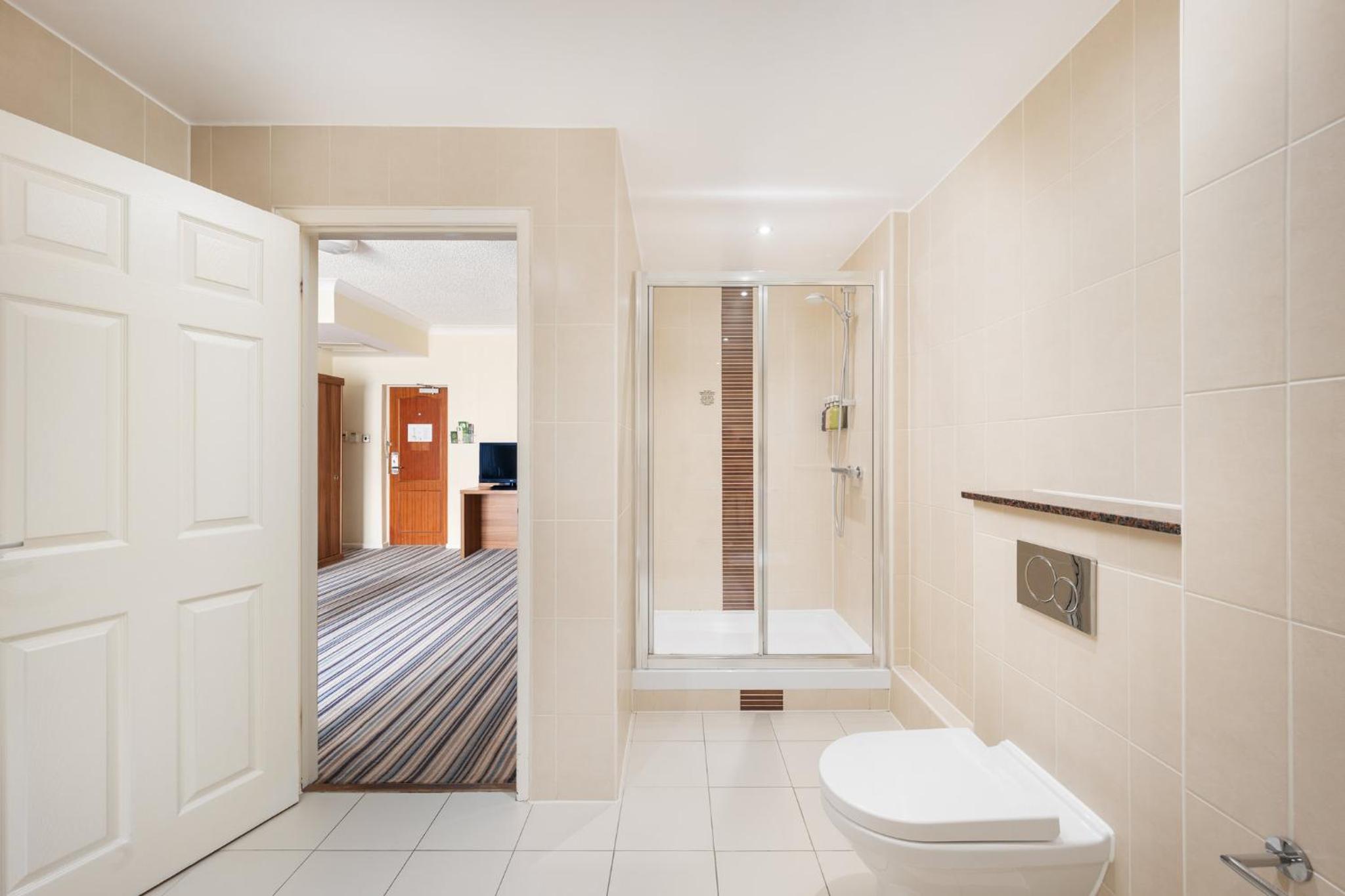 Premium Room - Photo 12
