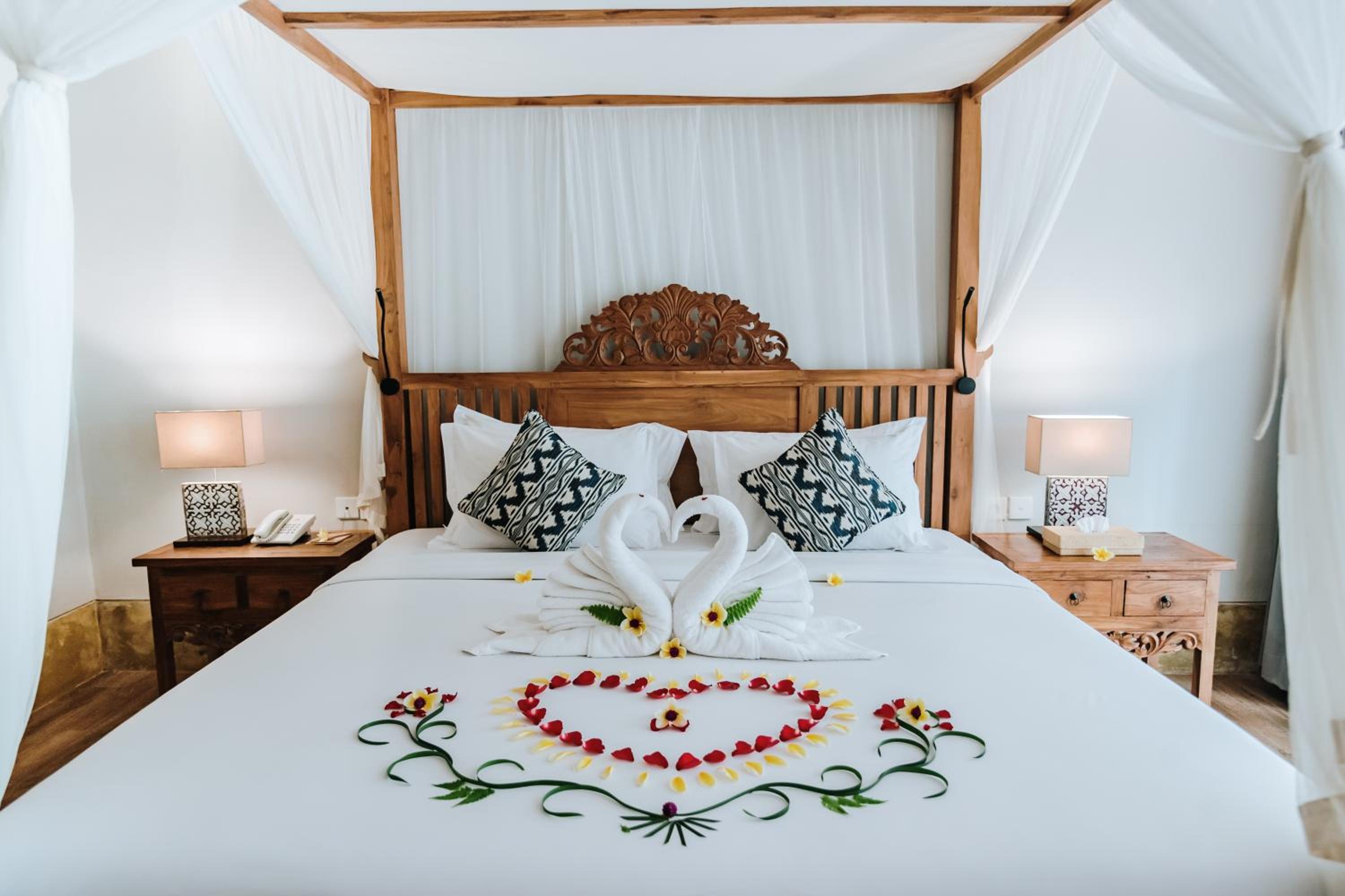 Honeymoon Package at One-Bedroom Pool Villa with River View