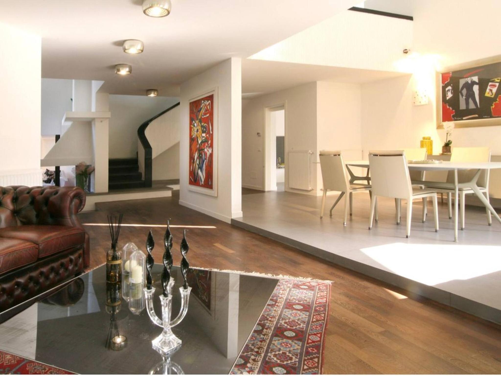 Villa photo 1