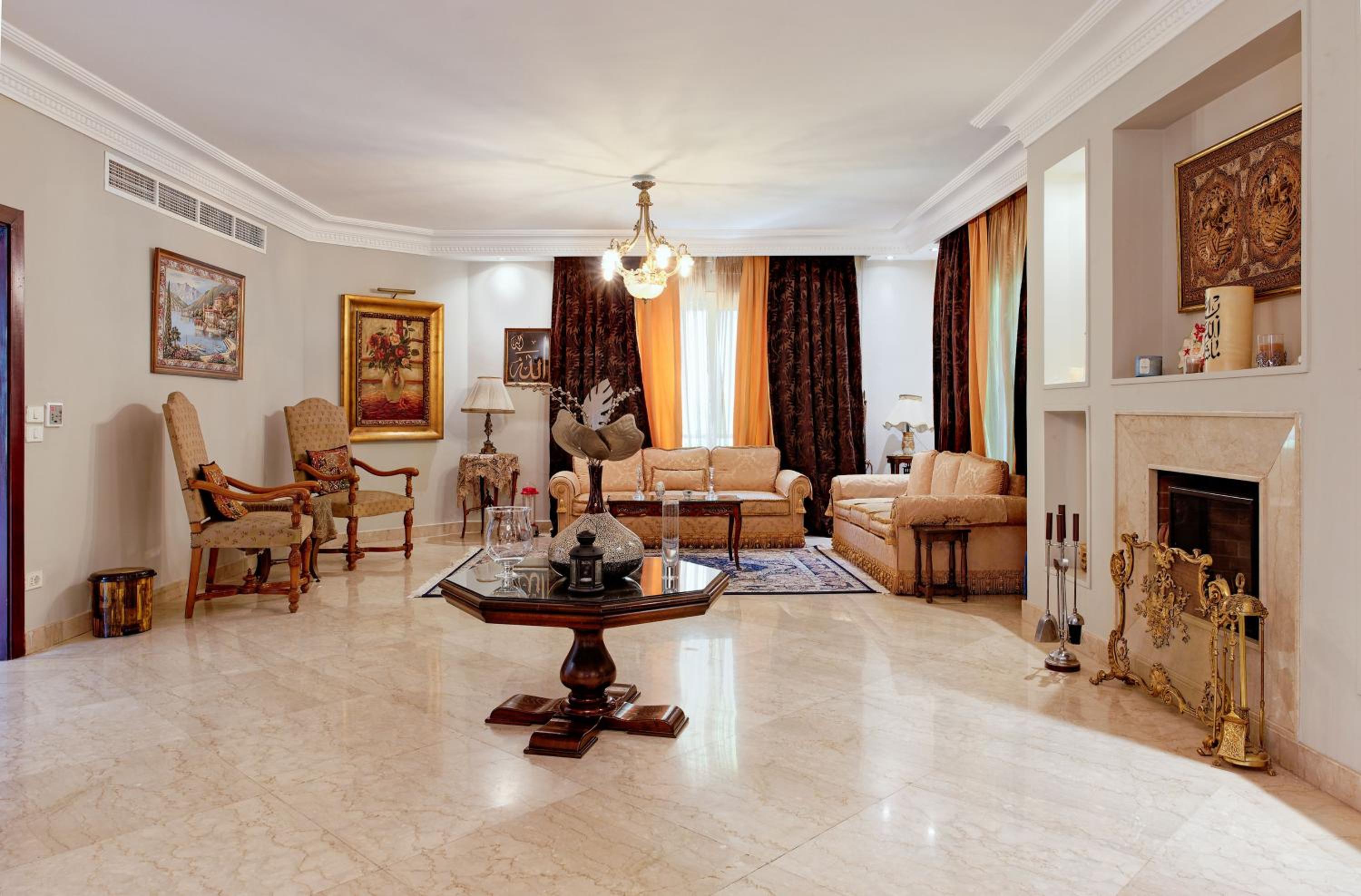 Villa photo 1