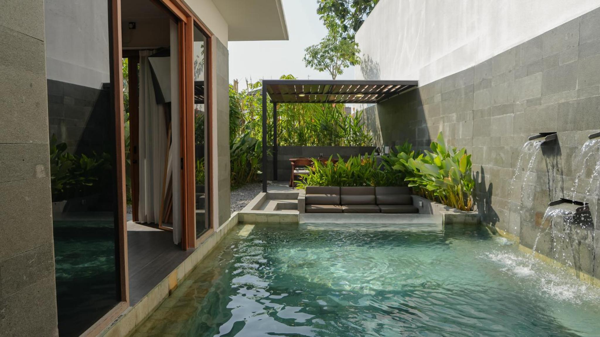 Villa with Private Pool - Photo 10
