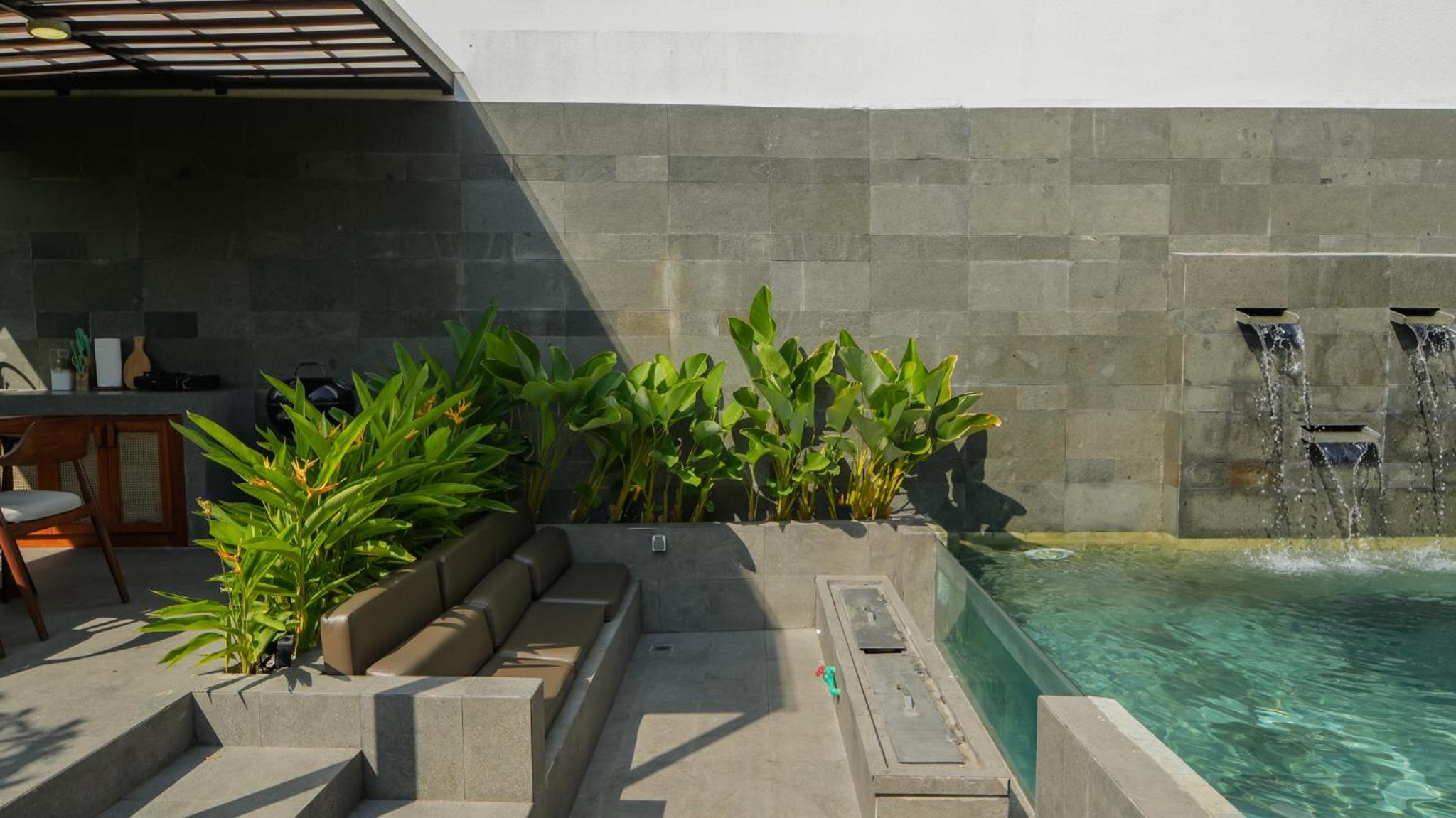 Villa with Private Pool - Photo 7