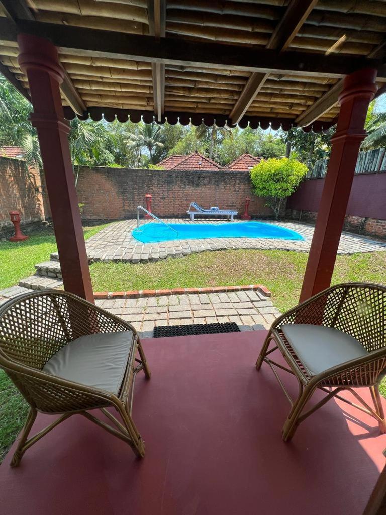Villa with Private Pool - Photo 22
