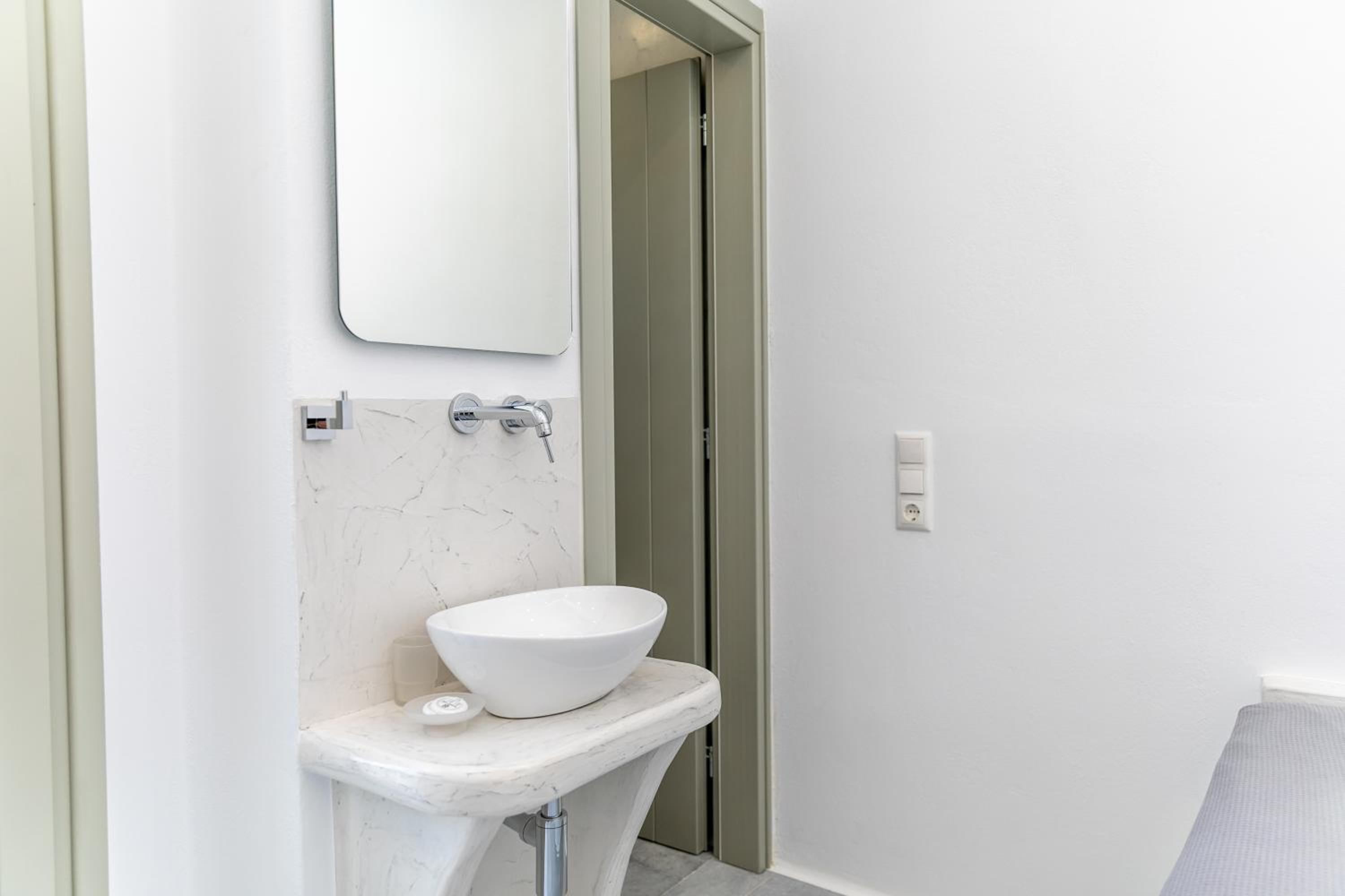 Deluxe Triple Room photo 2