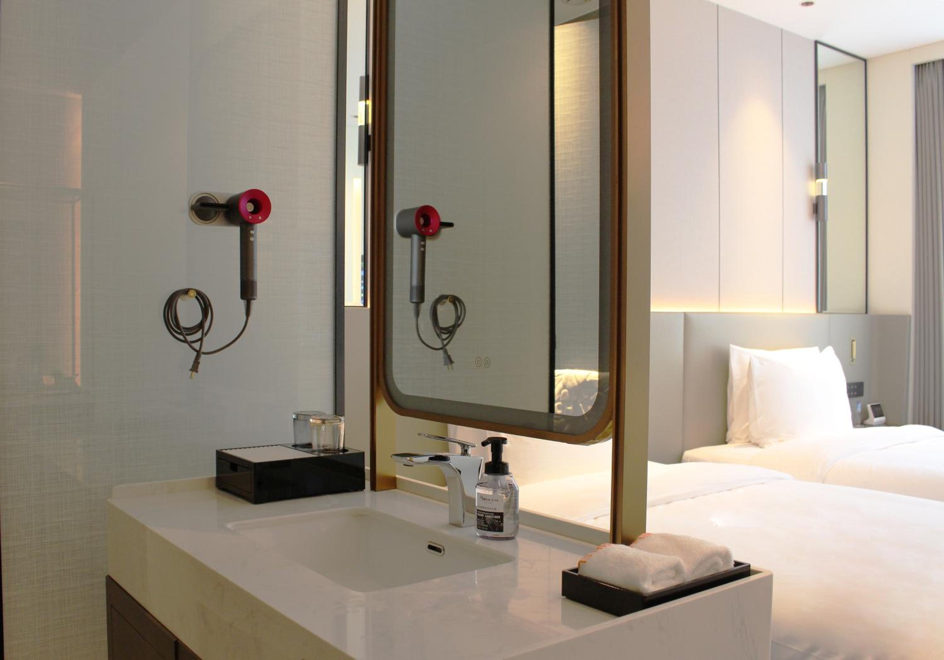 Superior Smart Twin Room photo 3