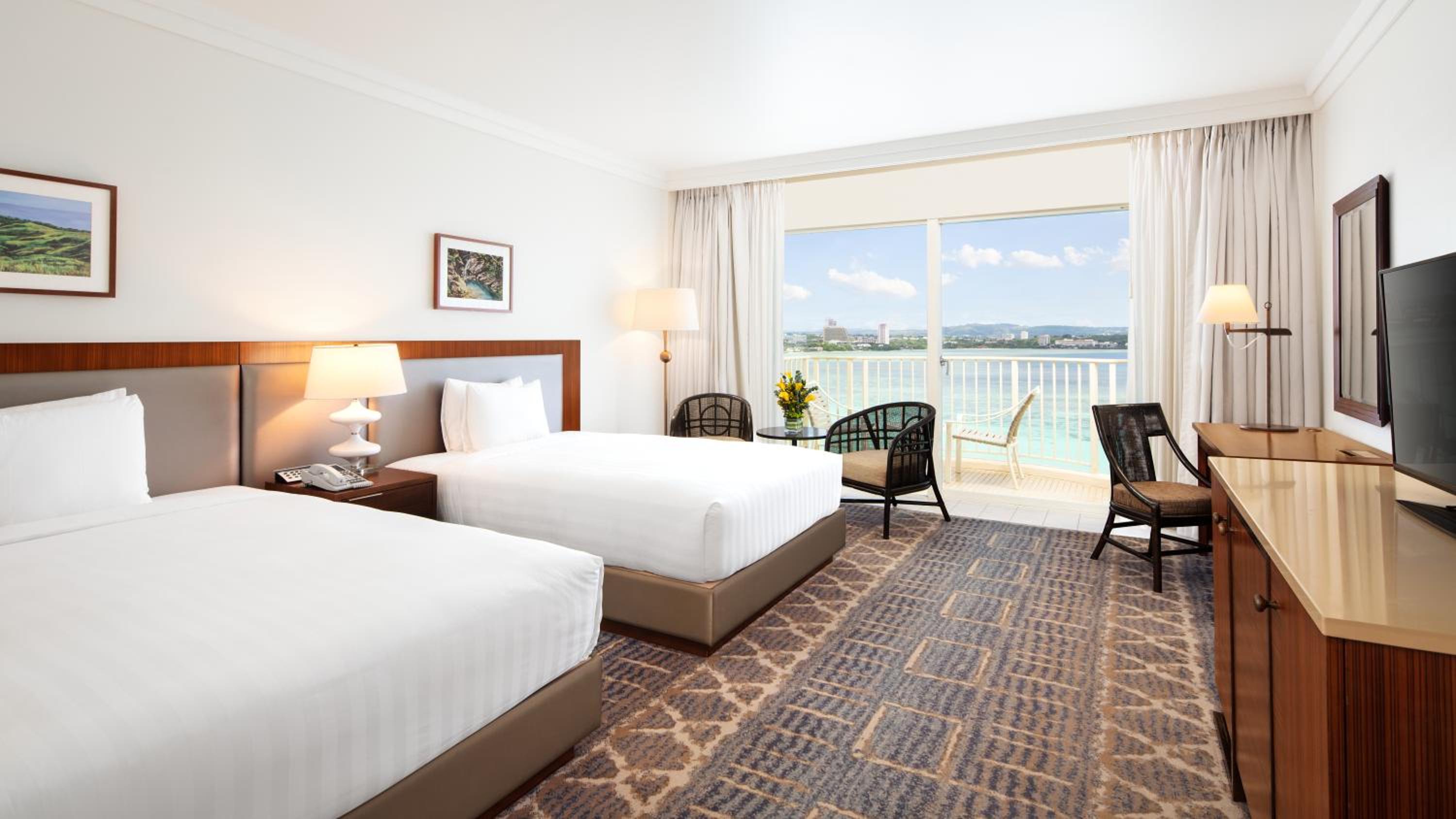 Ocean Front Deluxe With One Beach Cabana Per 2 Nights