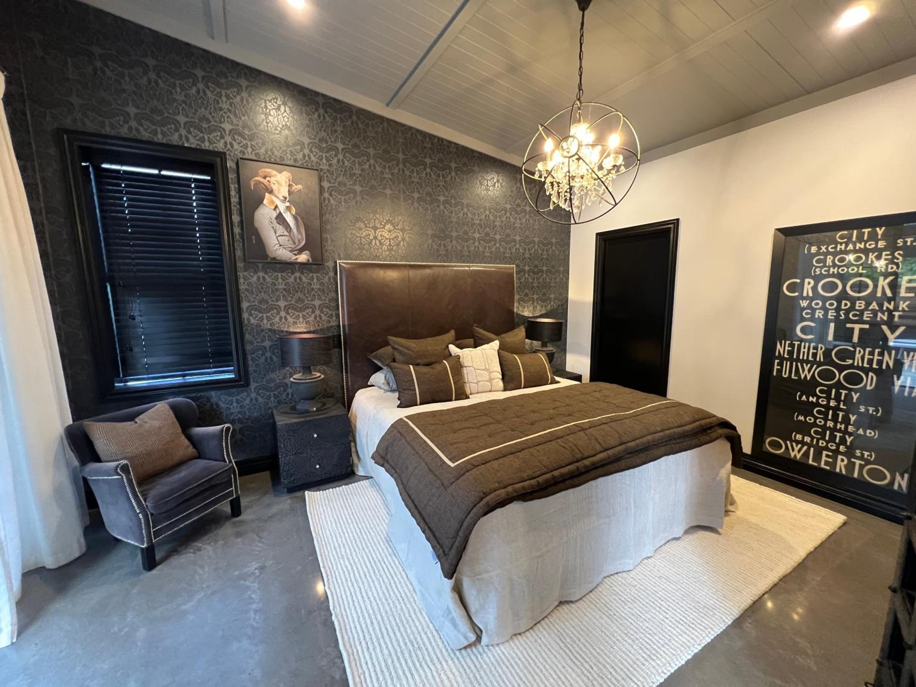 Deluxe King Room photo 2
