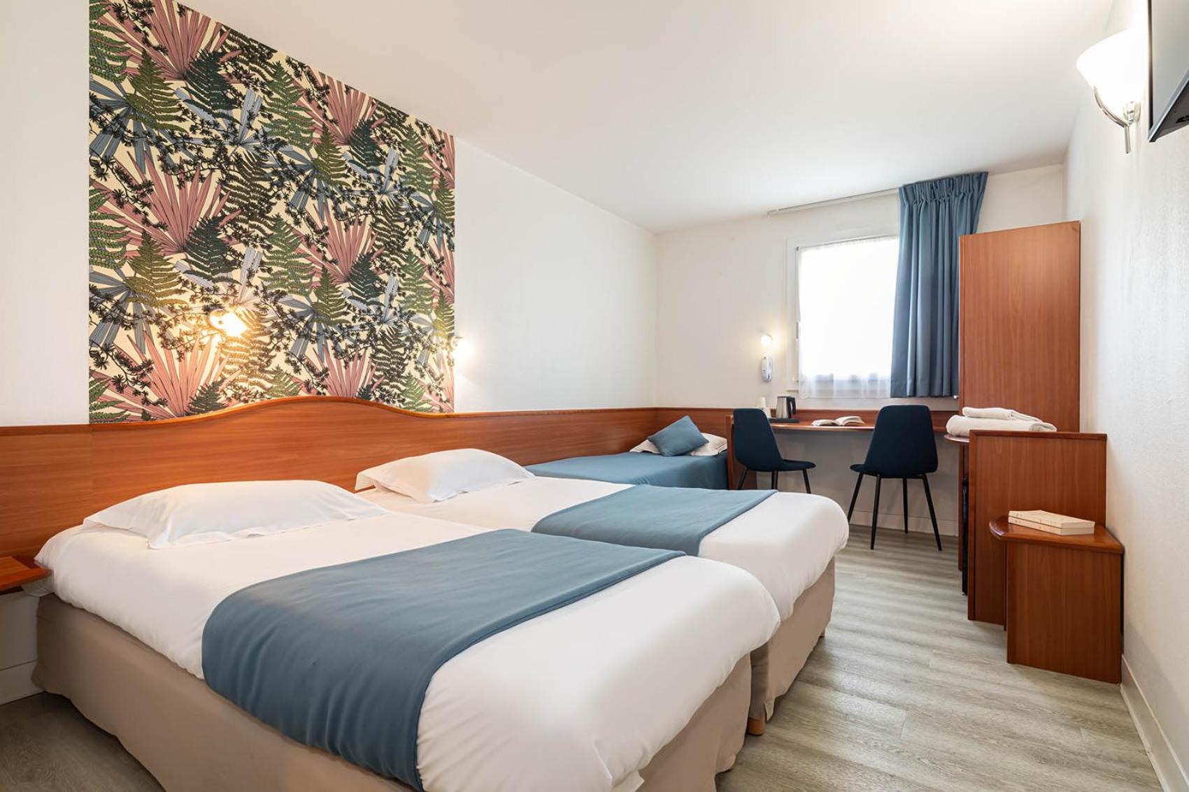 Standard Triple Room (3 single beds) - Photo 5