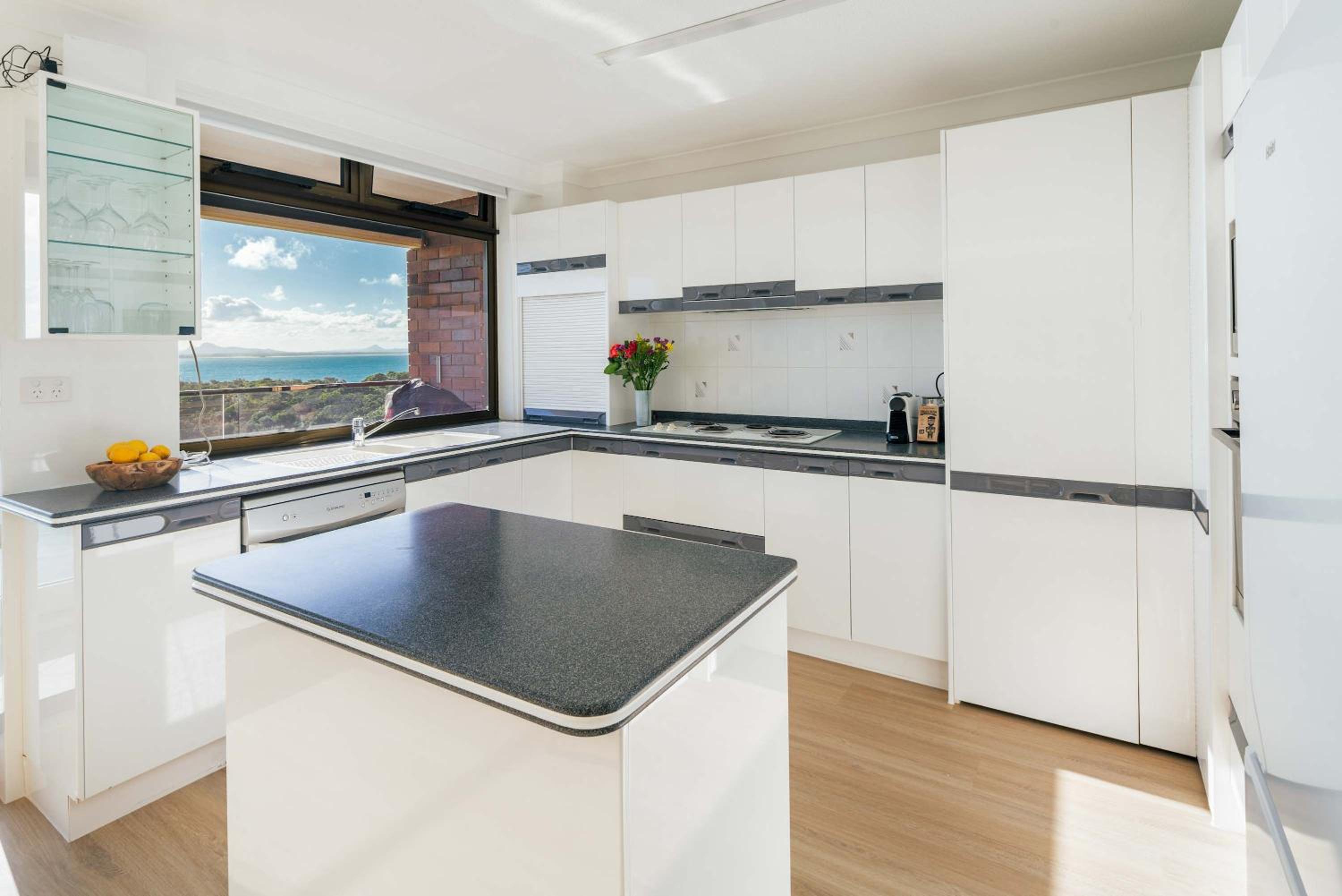 Two-Bedroom Apartment - Oceanfront  photo 3