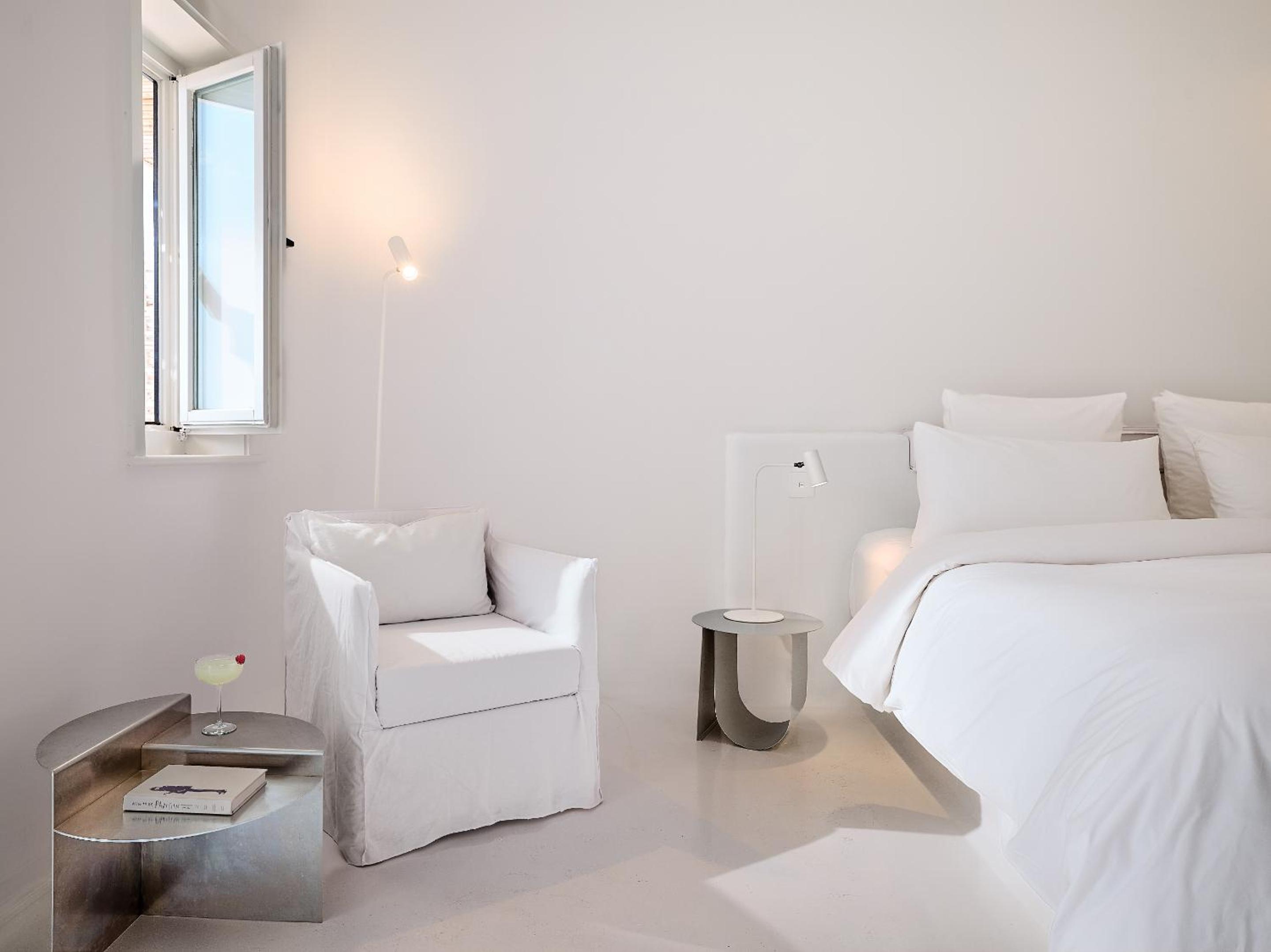 Waterfront Bungalow - Photo 3