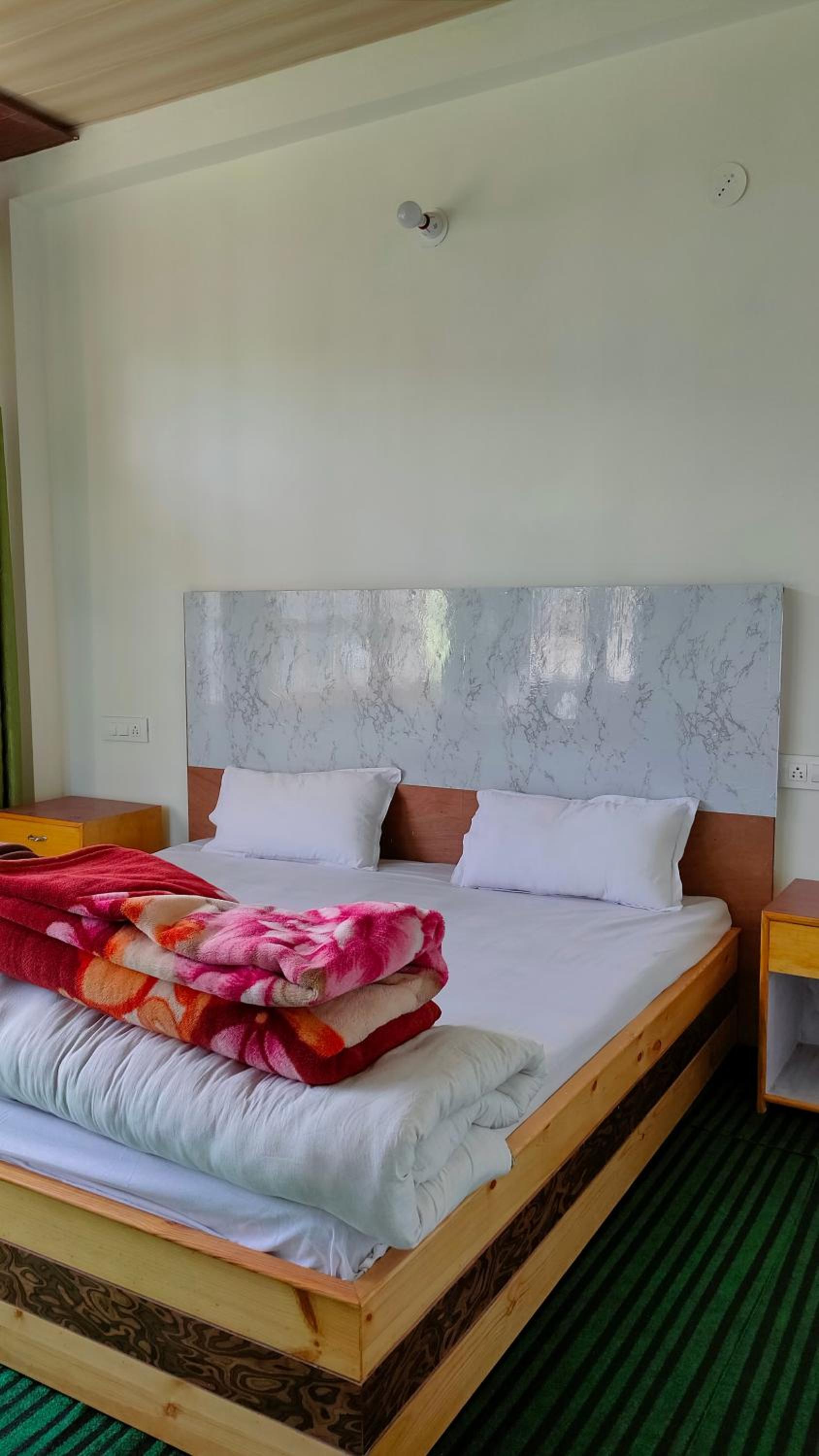 Deluxe Room (2 Adults + 1 Child) photo 2