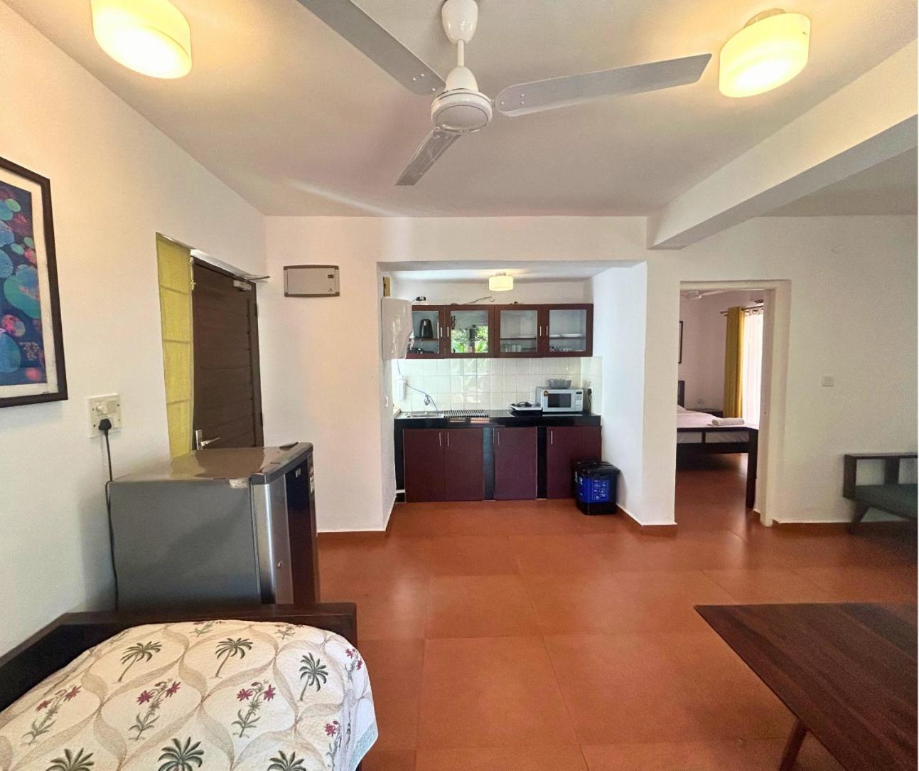 One-Bedroom Apartment - Photo 3