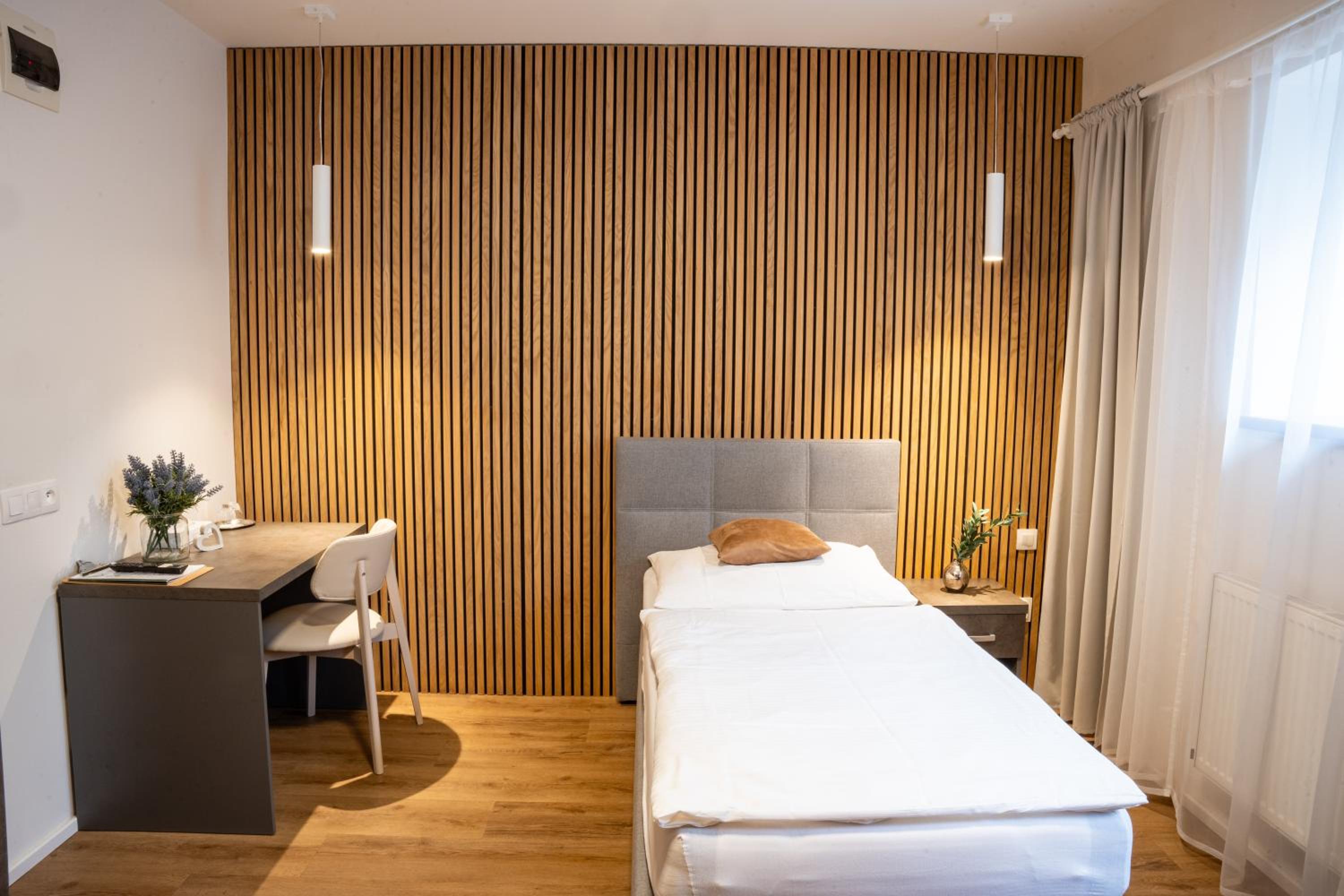 Economy Single Room