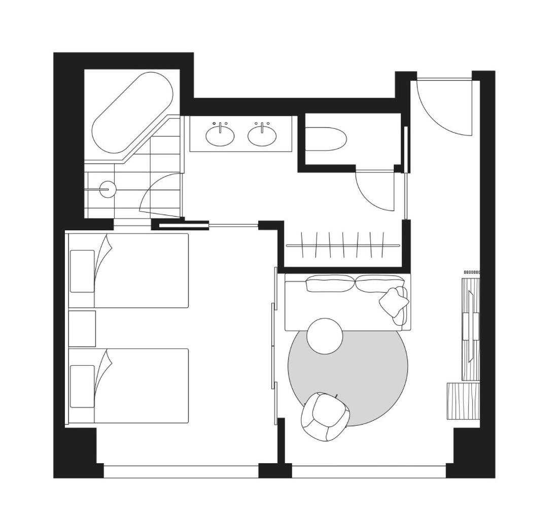 Deluxe Twin Room with City View thumbnail 5