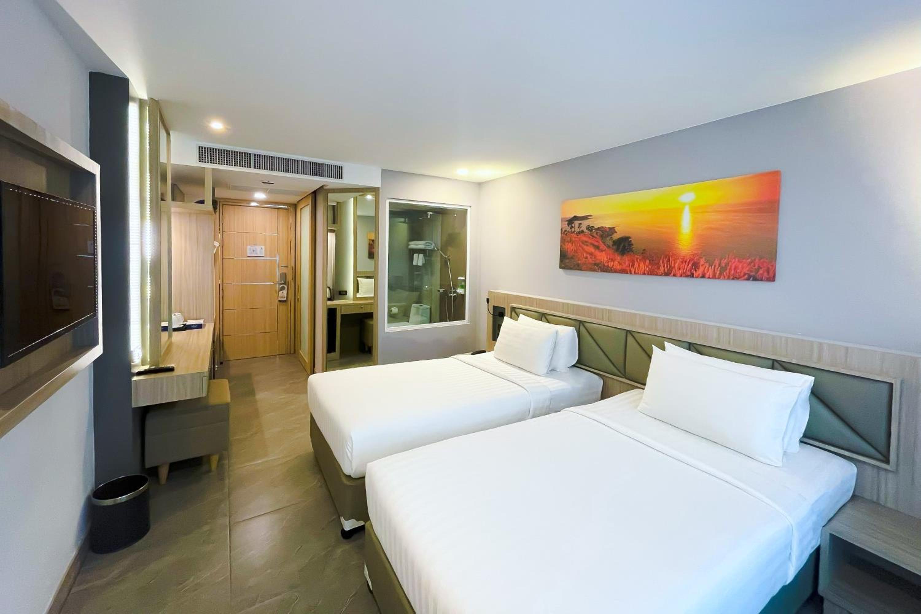 Deluxe Twin Room with Balcony