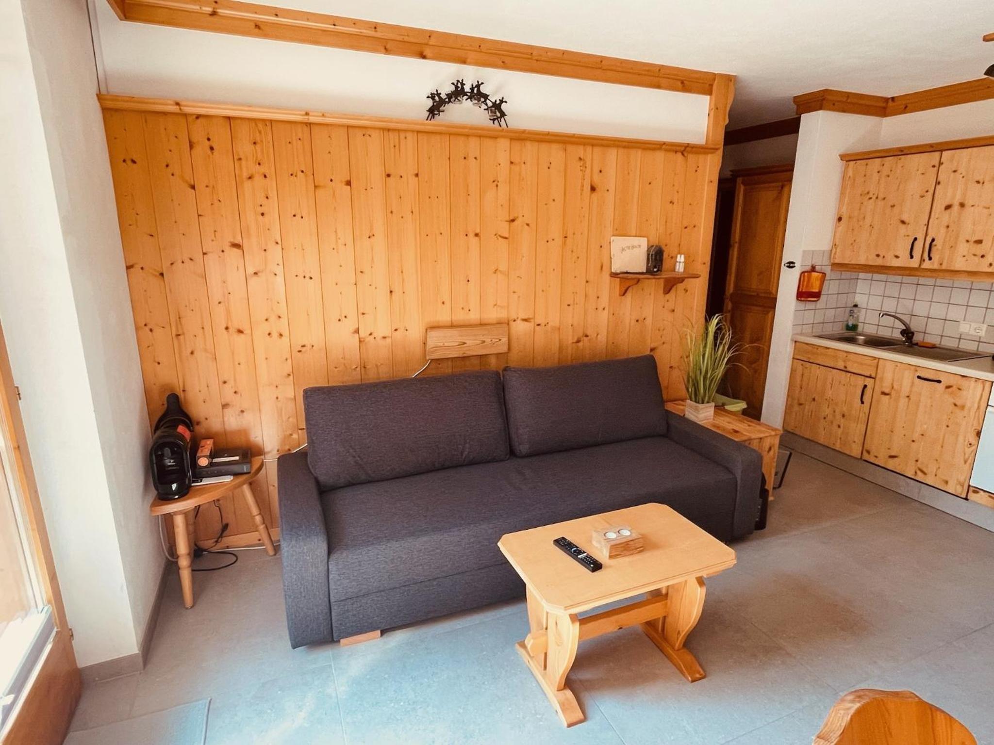 Apartment with Mountain View photo 1