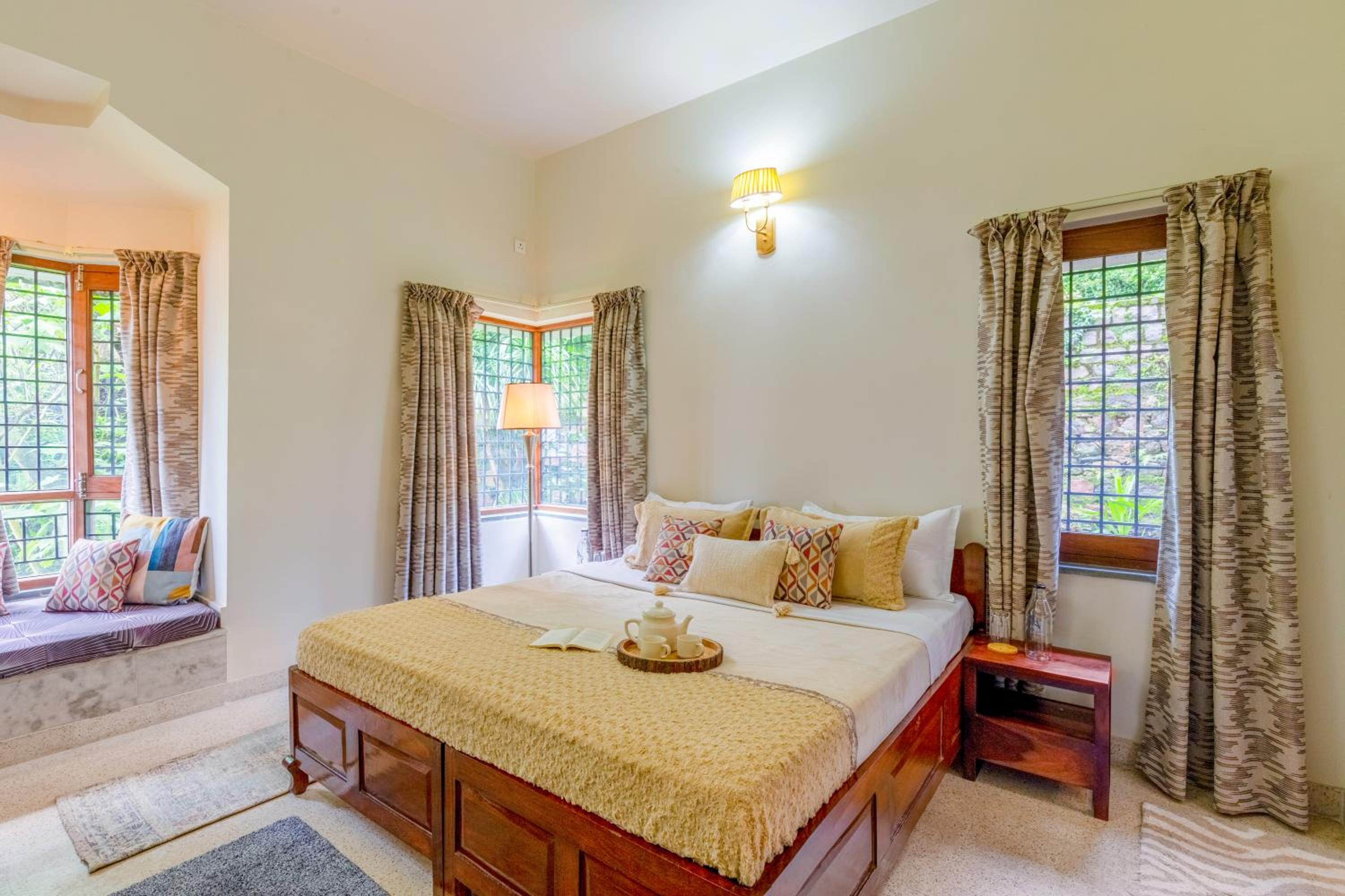 Villa photo 2