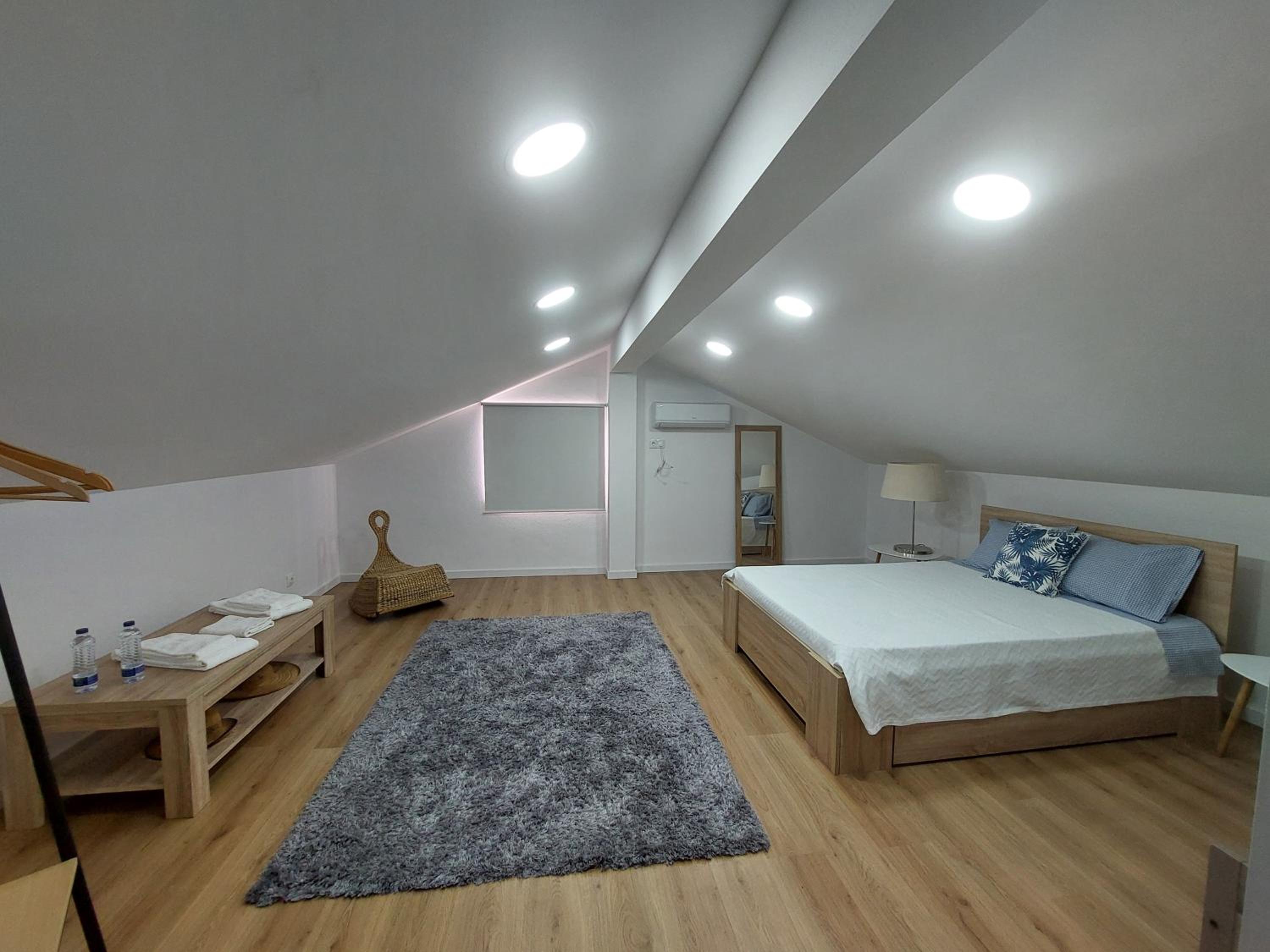 Superior Family Room photo 2